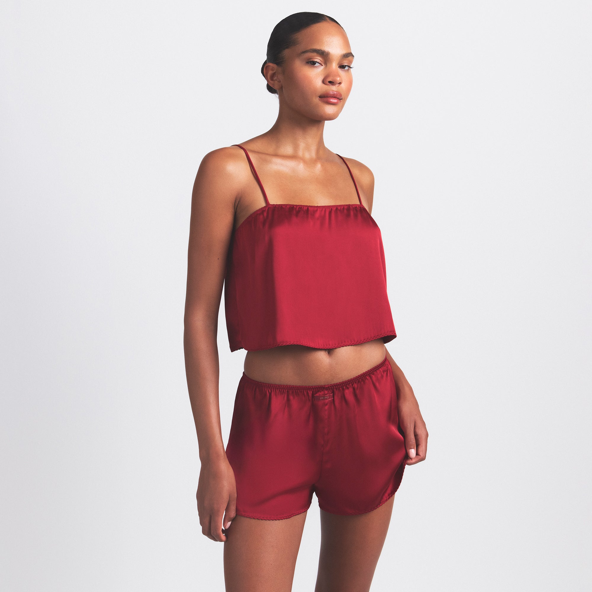 SKIMS WOVEN SHINE CAMI AND SHORT SLEEP SET | BRICK - Sneaker Türkiye