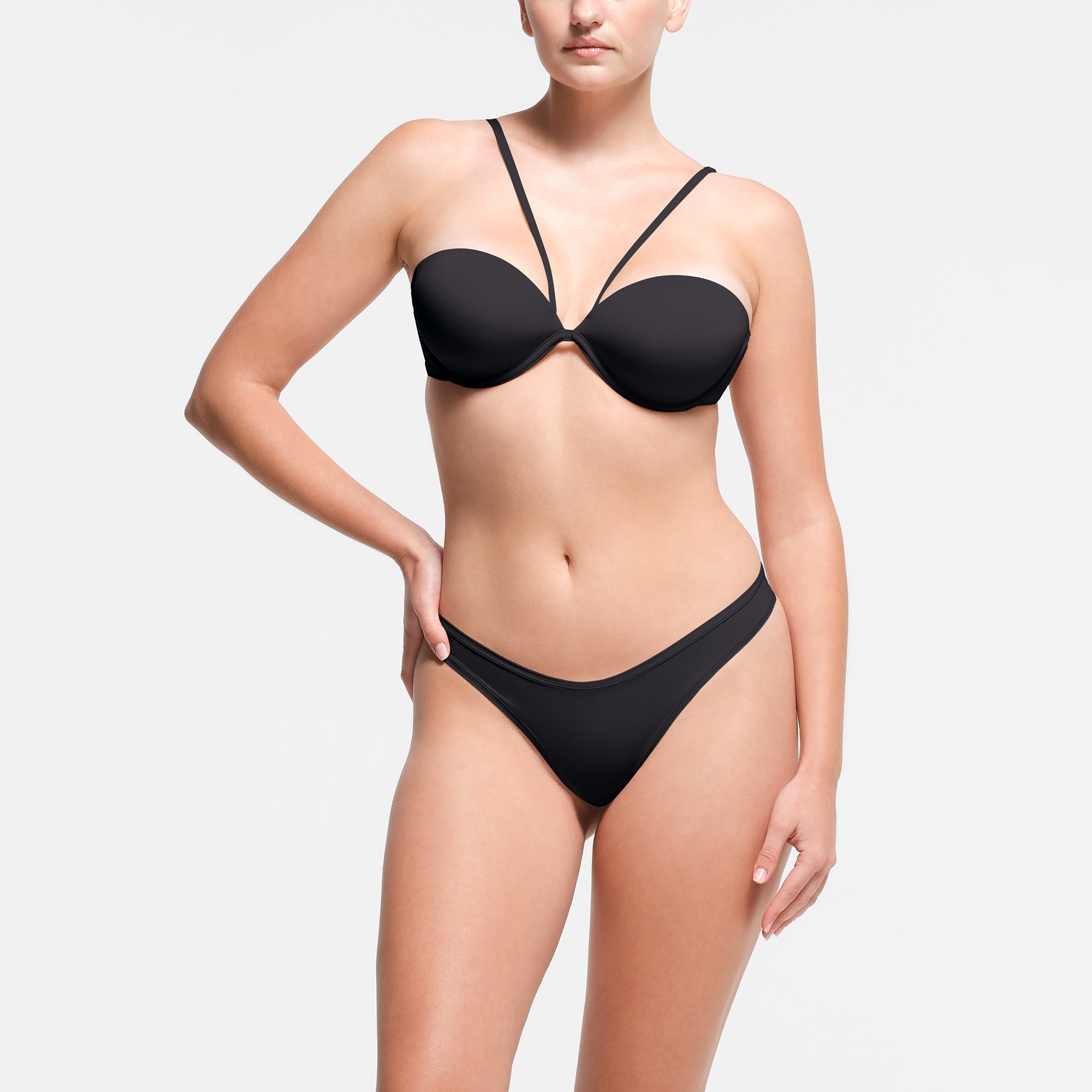 SKIMS MULTI-WAY BRA | ONYX - Sneaker Türkiye