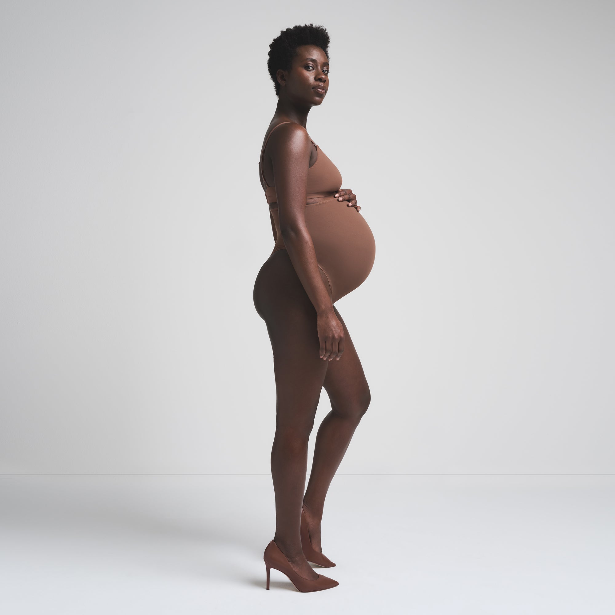 SKIMS FITS EVERYBODY MATERNITY HIGH-WAISTED THONG | JASPER - Sneaker Türkiye