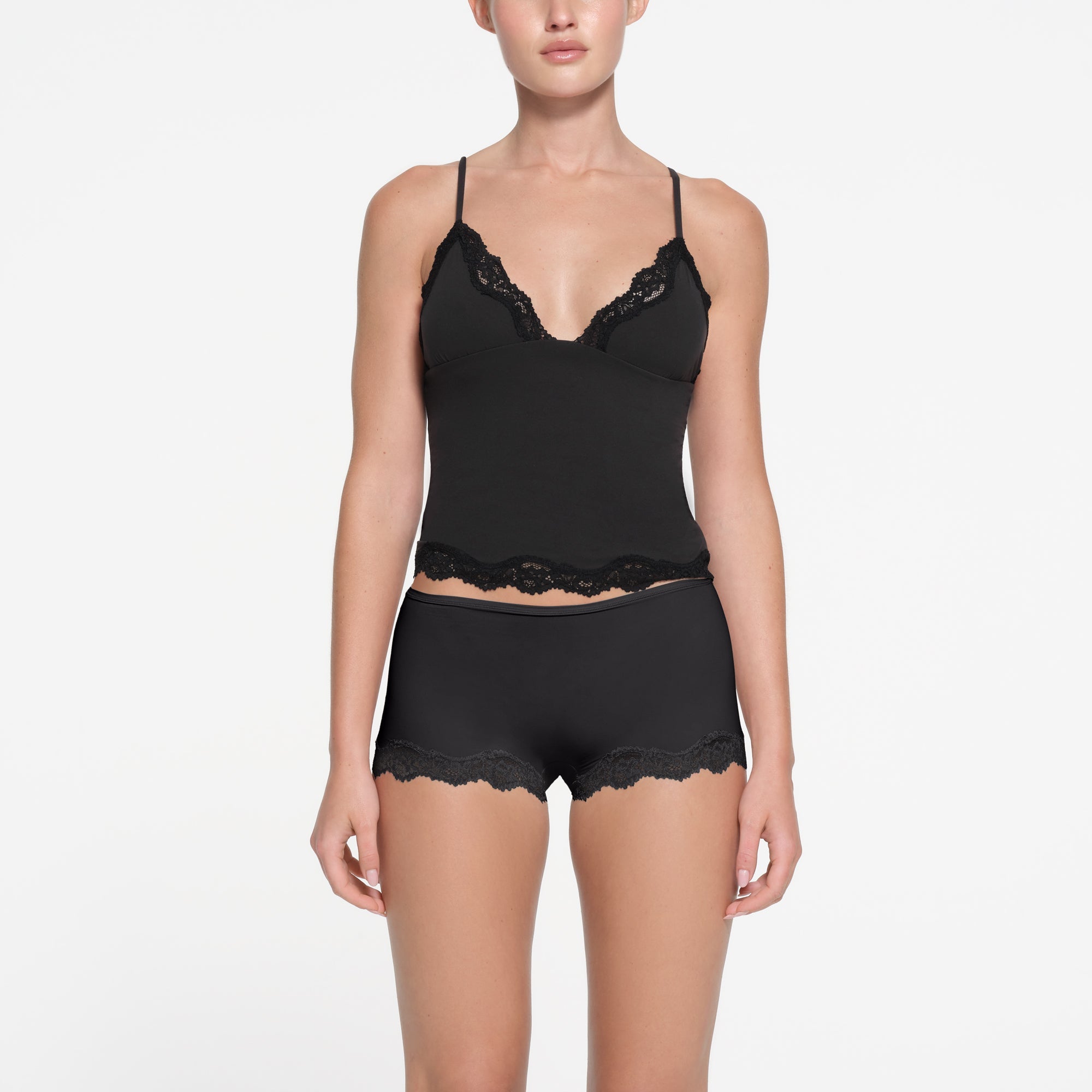 SKIMS FITS EVERYBODY LACE TRIANGLE CAMI | ONYX - Sneaker Türkiye