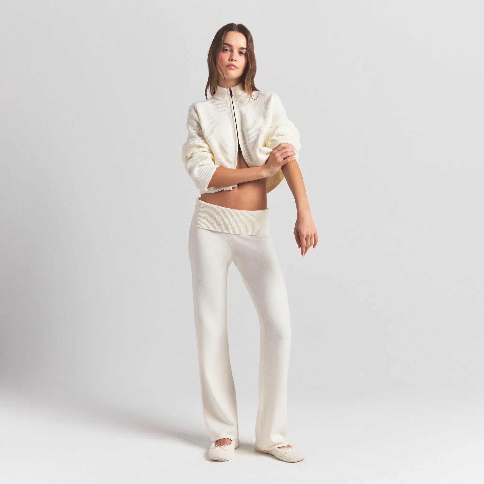 SKIMS SWEATER KNITS RIBBED MOCK NECK ZIP UP | IVORY - Sneaker Türkiye