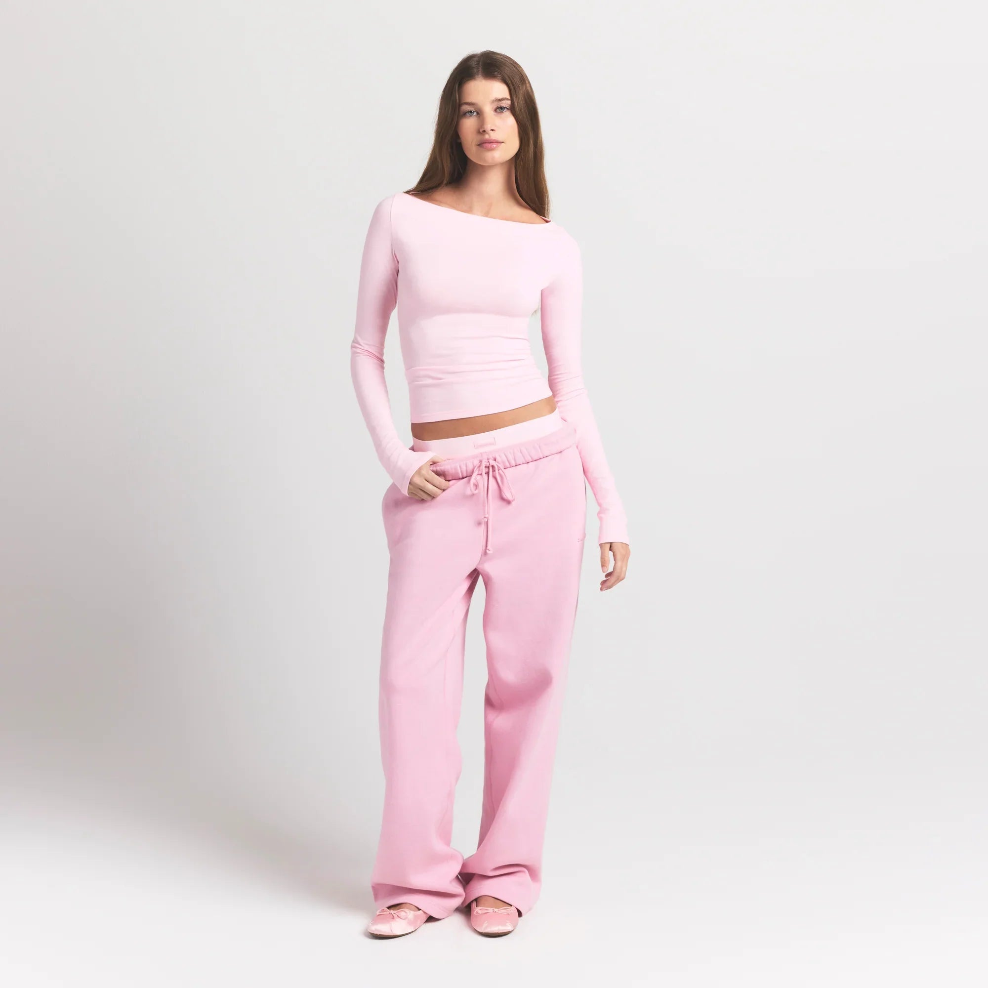 SKIMS COTTON JERSEY LONG SLEEVE BOATNECK TOP | CHERRY BLOSSOM - Sneaker Türkiye