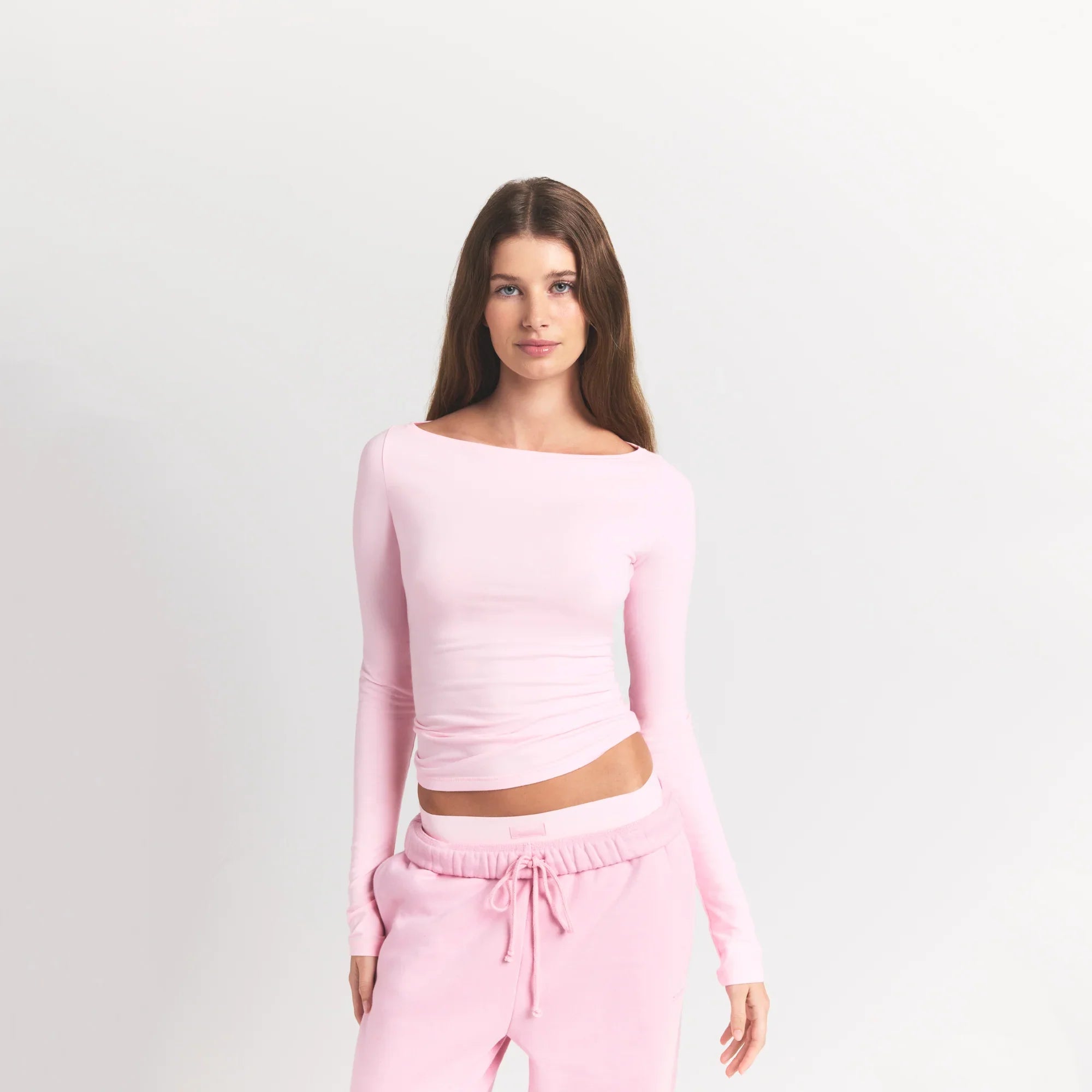 SKIMS COTTON JERSEY LONG SLEEVE BOATNECK TOP | CHERRY BLOSSOM - Sneaker Türkiye
