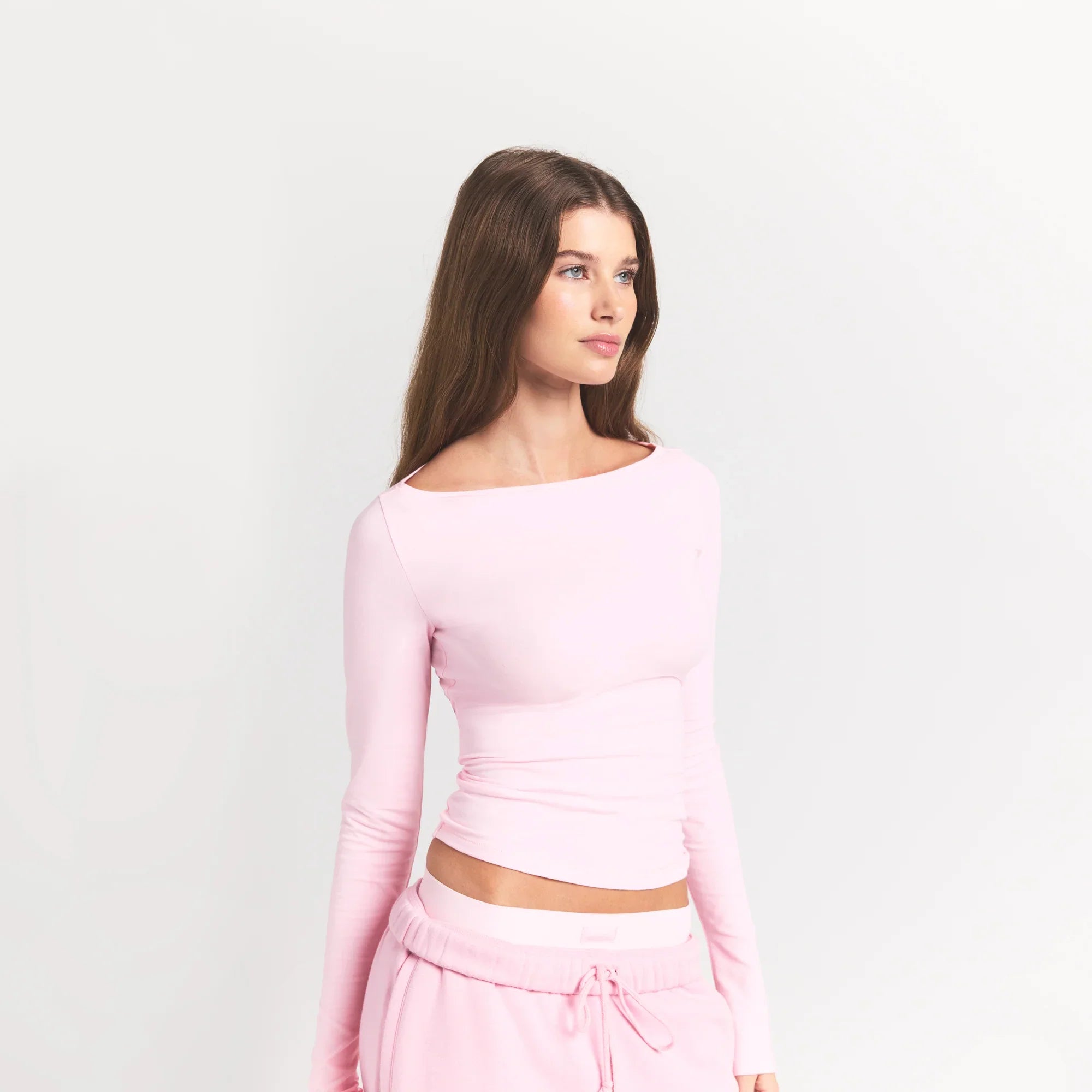 SKIMS COTTON JERSEY LONG SLEEVE BOATNECK TOP | CHERRY BLOSSOM - Sneaker Türkiye