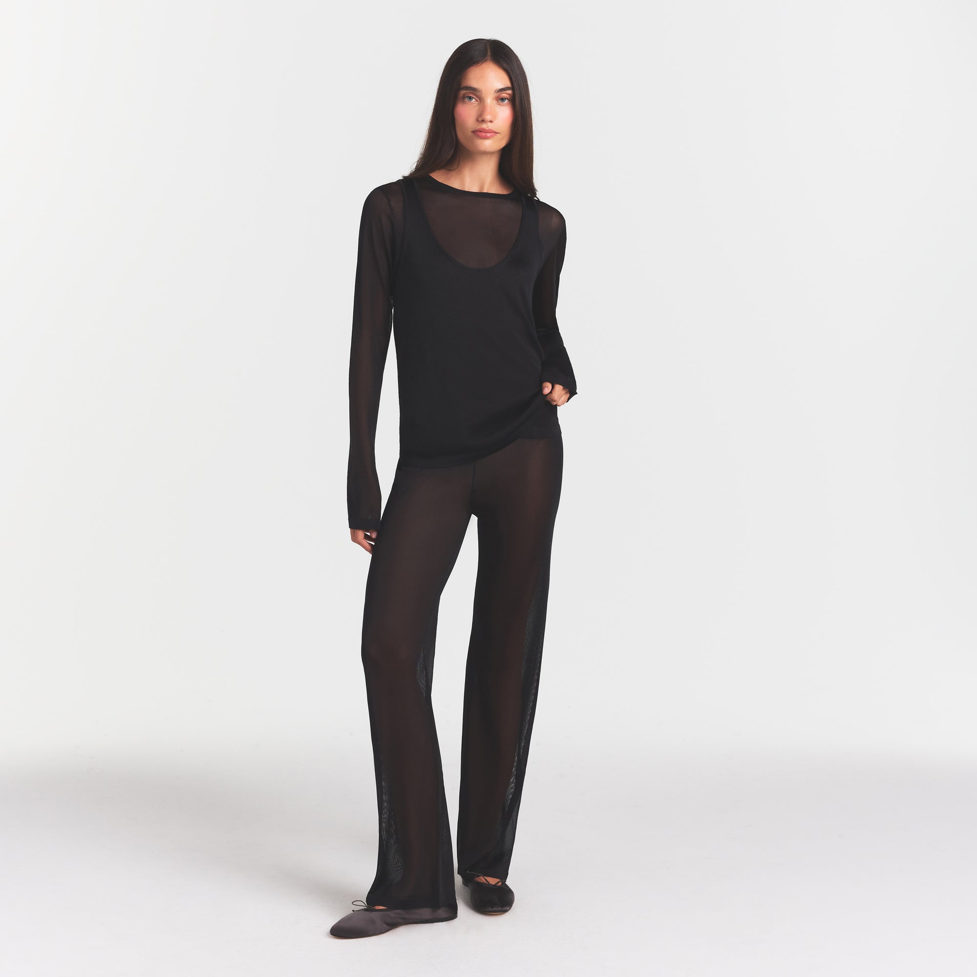 SKIMS SLINKY KNIT CREW NECK LONG SLEEVE TOP | OBSIDIAN - Sneaker Türkiye