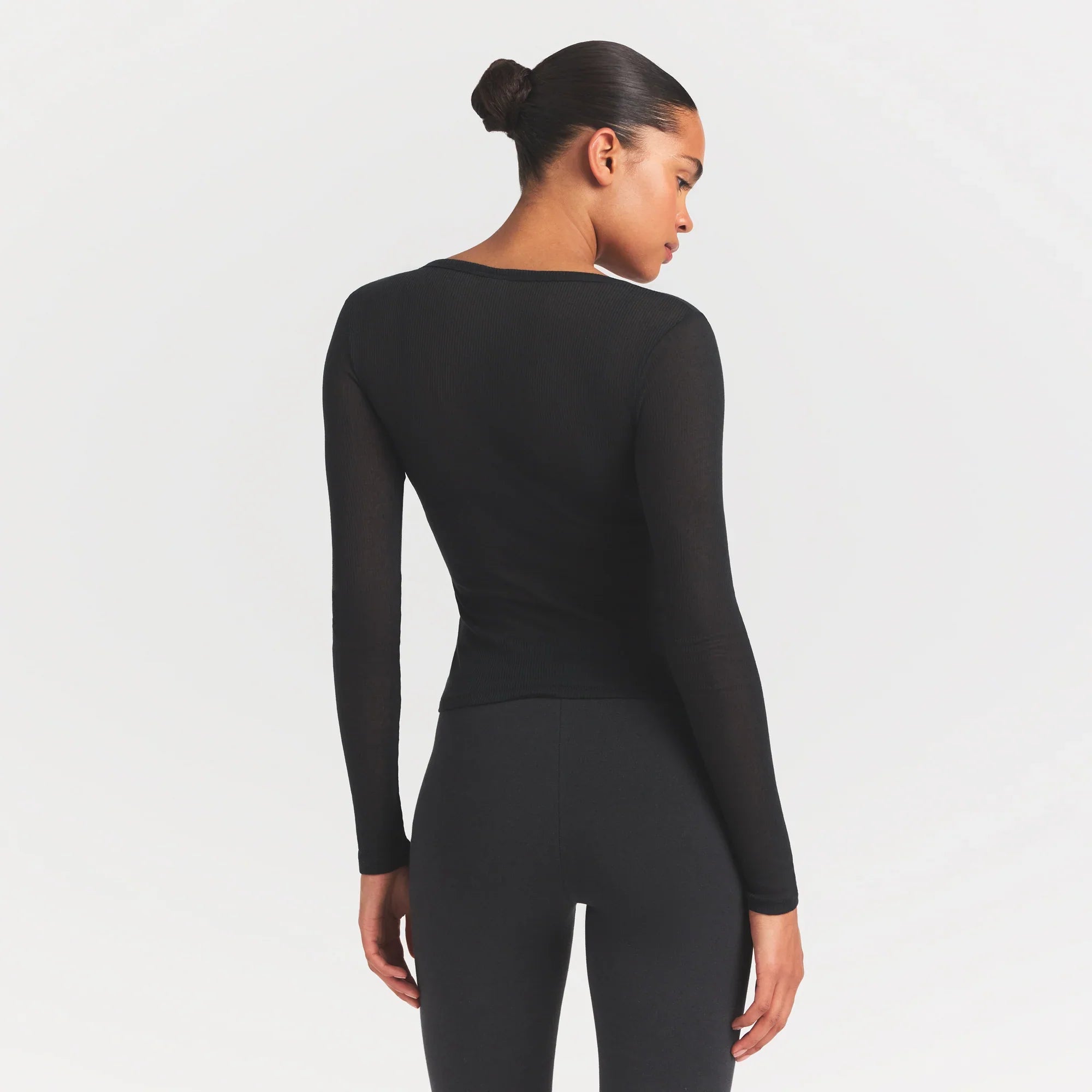 SKIMS SHEER RIB HENLEY | SOOT - Sneaker Türkiye