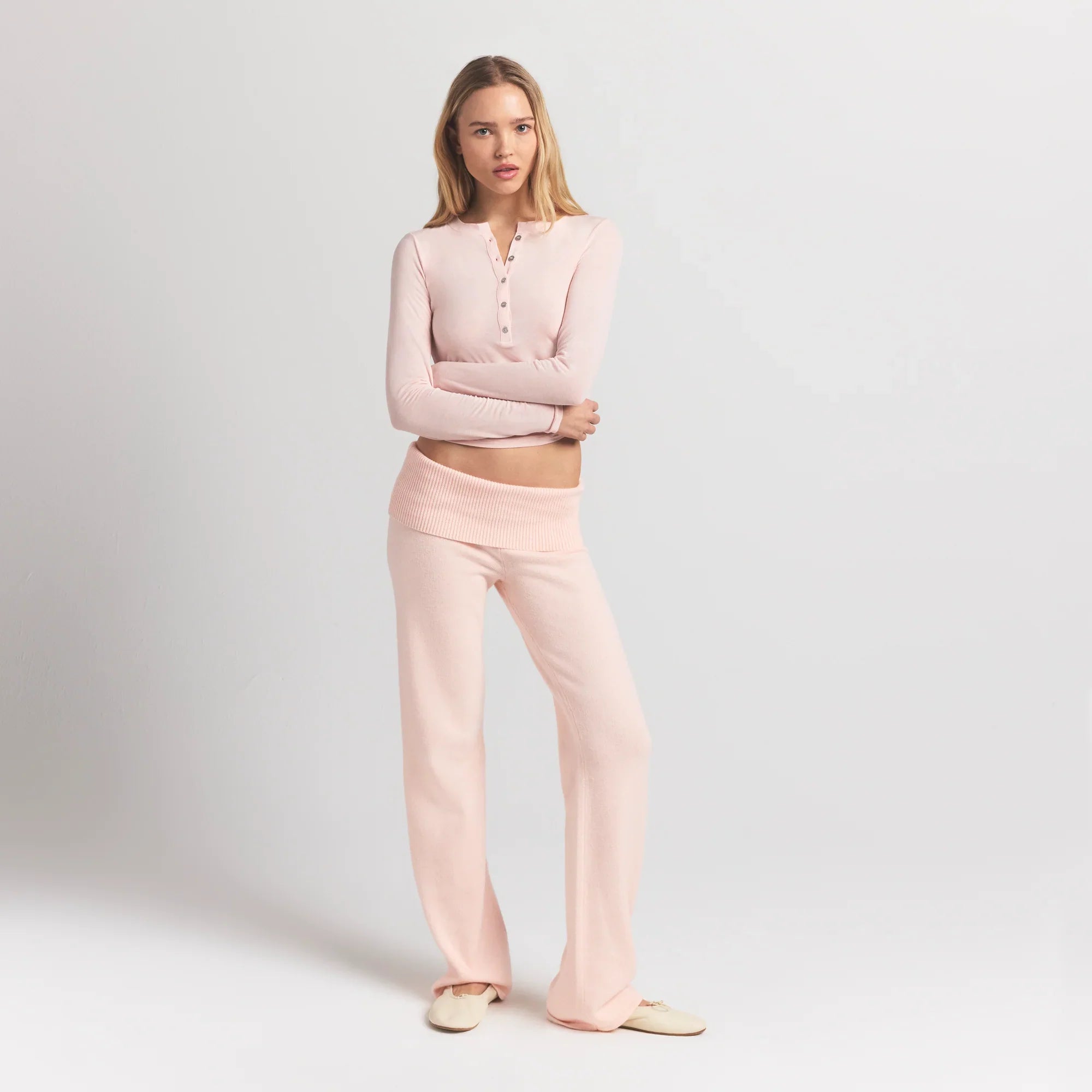 SKIMS SHEER MODAL CREWNECK HENLEY | PRIMROSE - Sneaker Türkiye