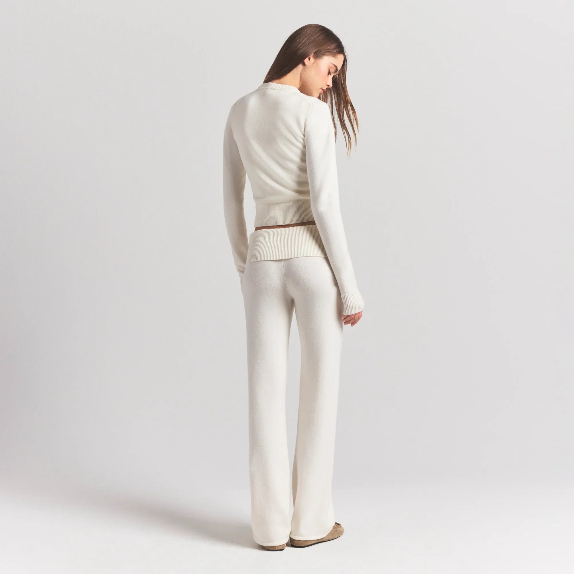 SKIMS SWEATER KNITS RIBBED LONG SLEEVE FITTED CREW NECK | IVORY - Sneaker Türkiye