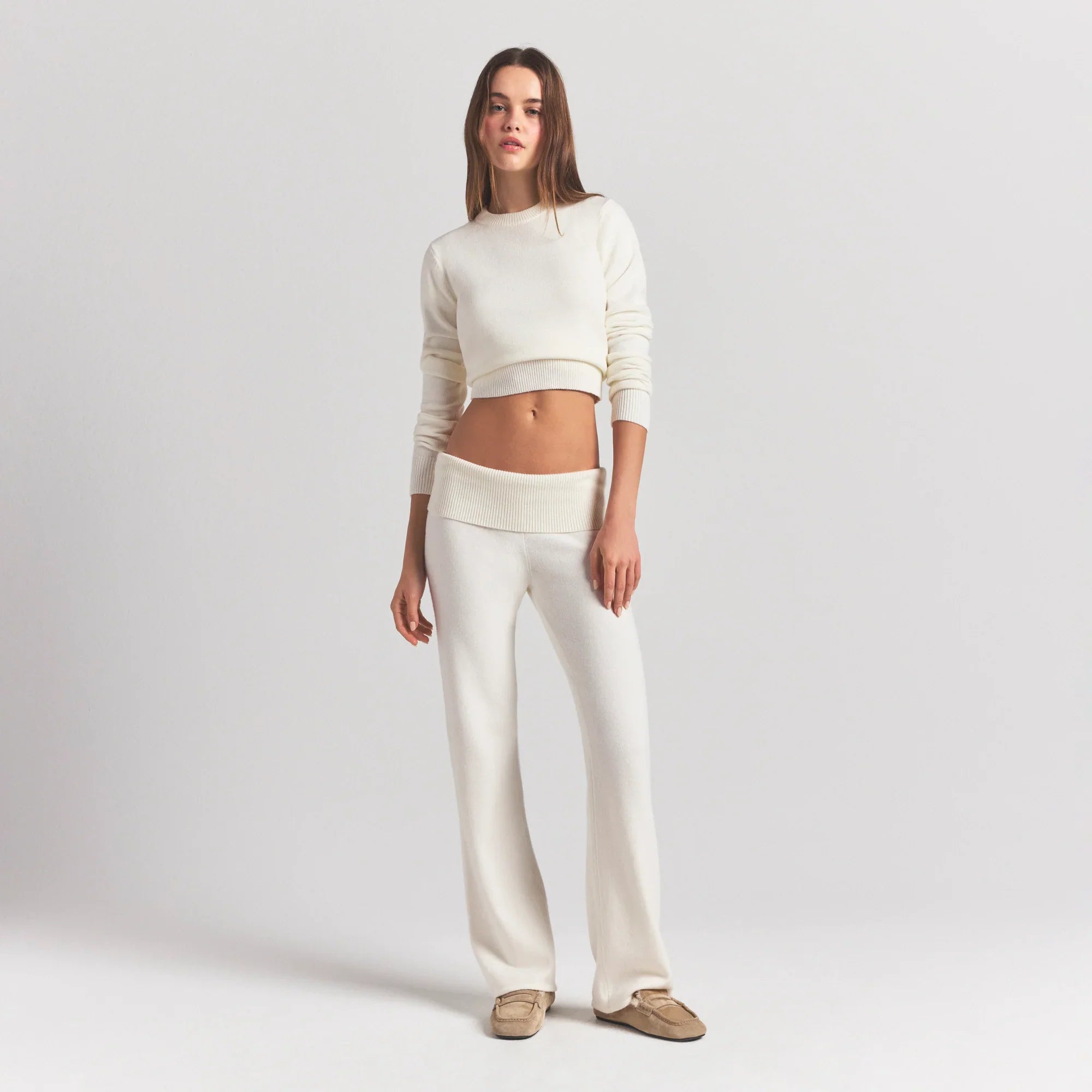 SKIMS SWEATER KNITS RIBBED LONG SLEEVE FITTED CREW NECK | IVORY - Sneaker Türkiye