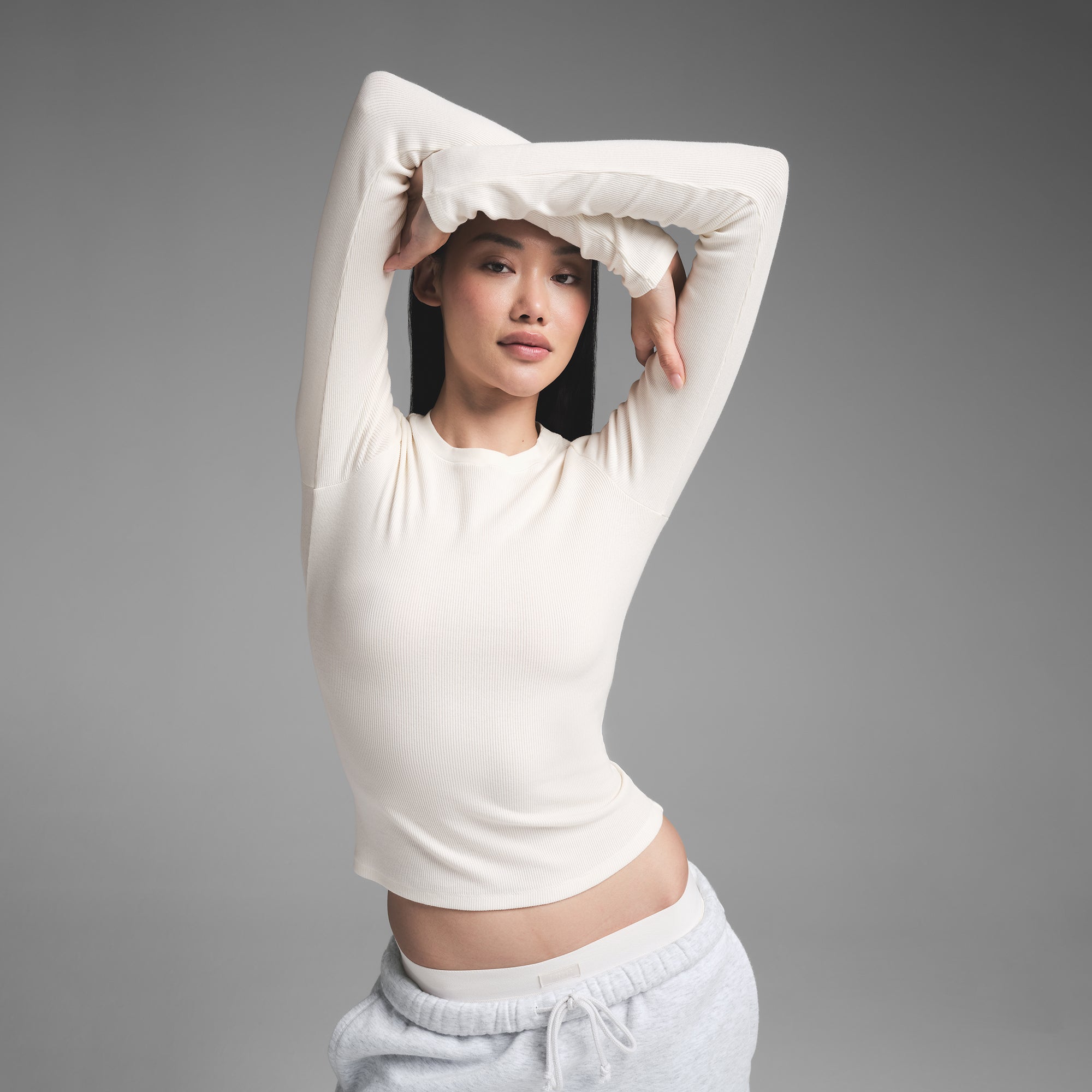SKIMS COTTON RIB LONG SLEEVE T-SHIRT | MARBLE - Sneaker Türkiye