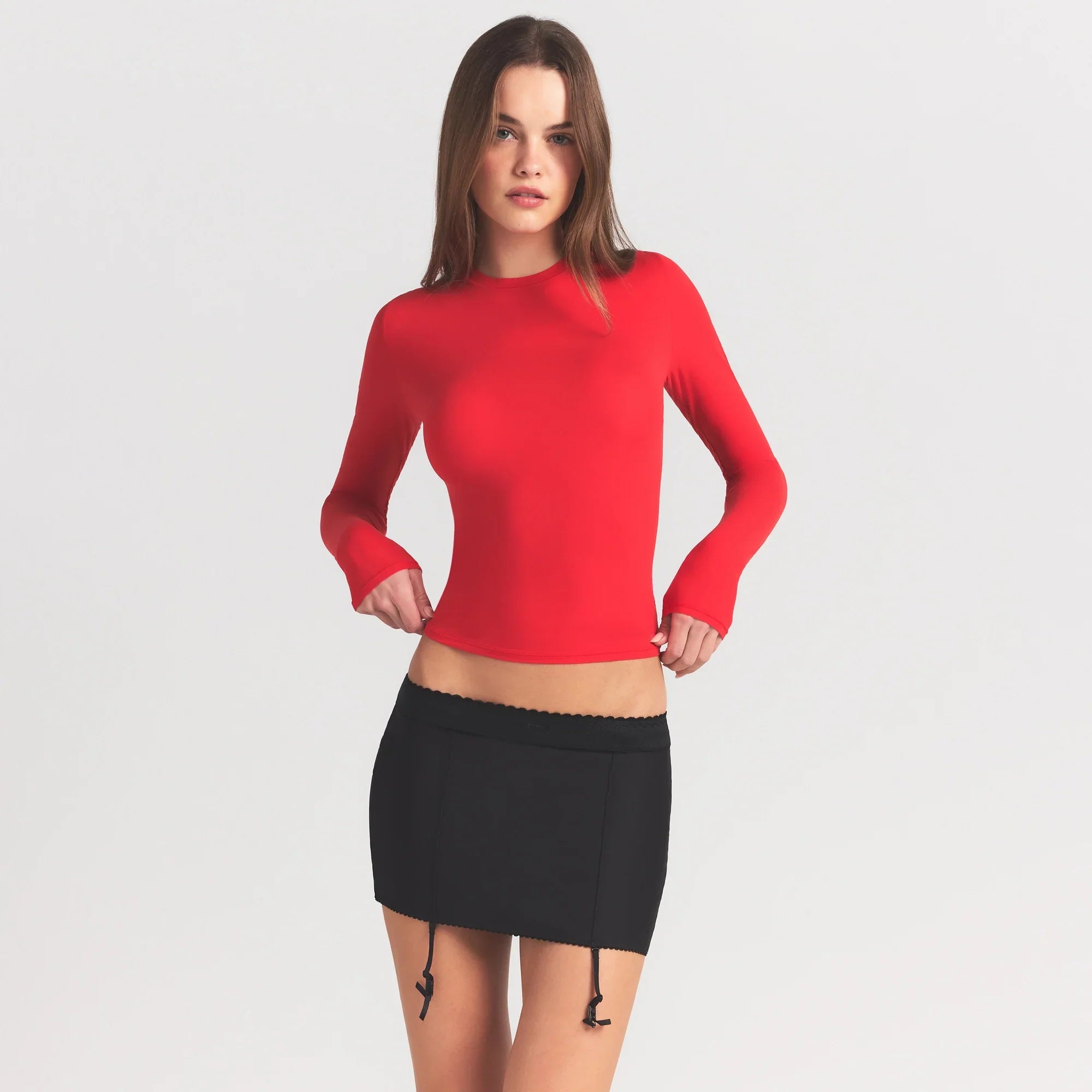 SKIMS FITS EVERYBODY LONG SLEEVE T-SHIRT | CHERRY - Sneaker Türkiye