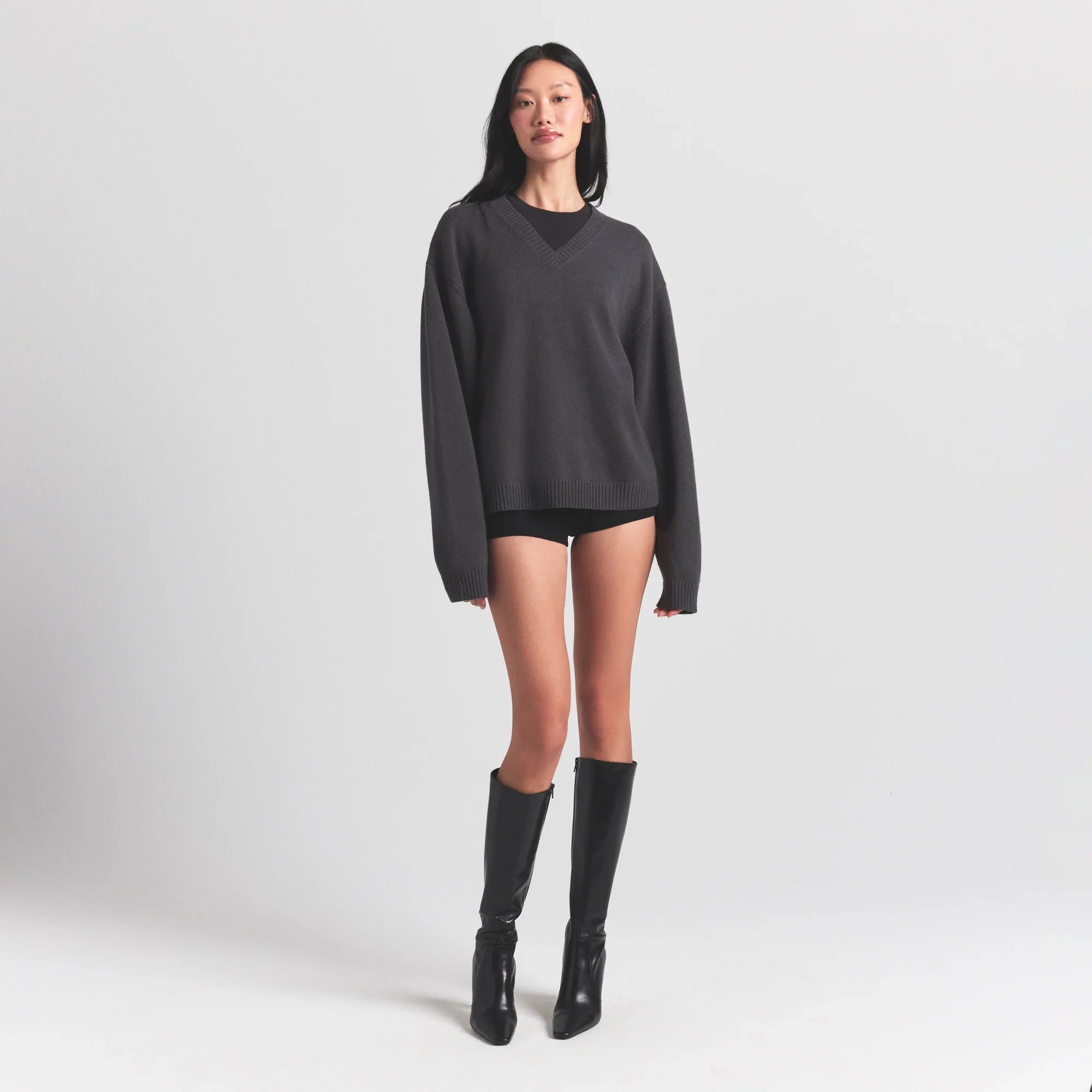 SKIMS SWEATER KNITS PULLOVER V NECK | ASH - Sneaker Türkiye
