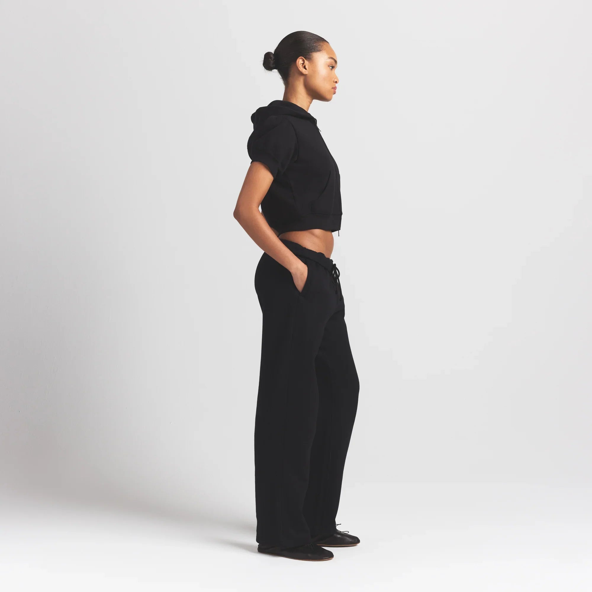 SKIMS COTTON FLEECE BUBBLE SLEEVE CROPPED ZIP UP | ONYX - Sneaker Türkiye