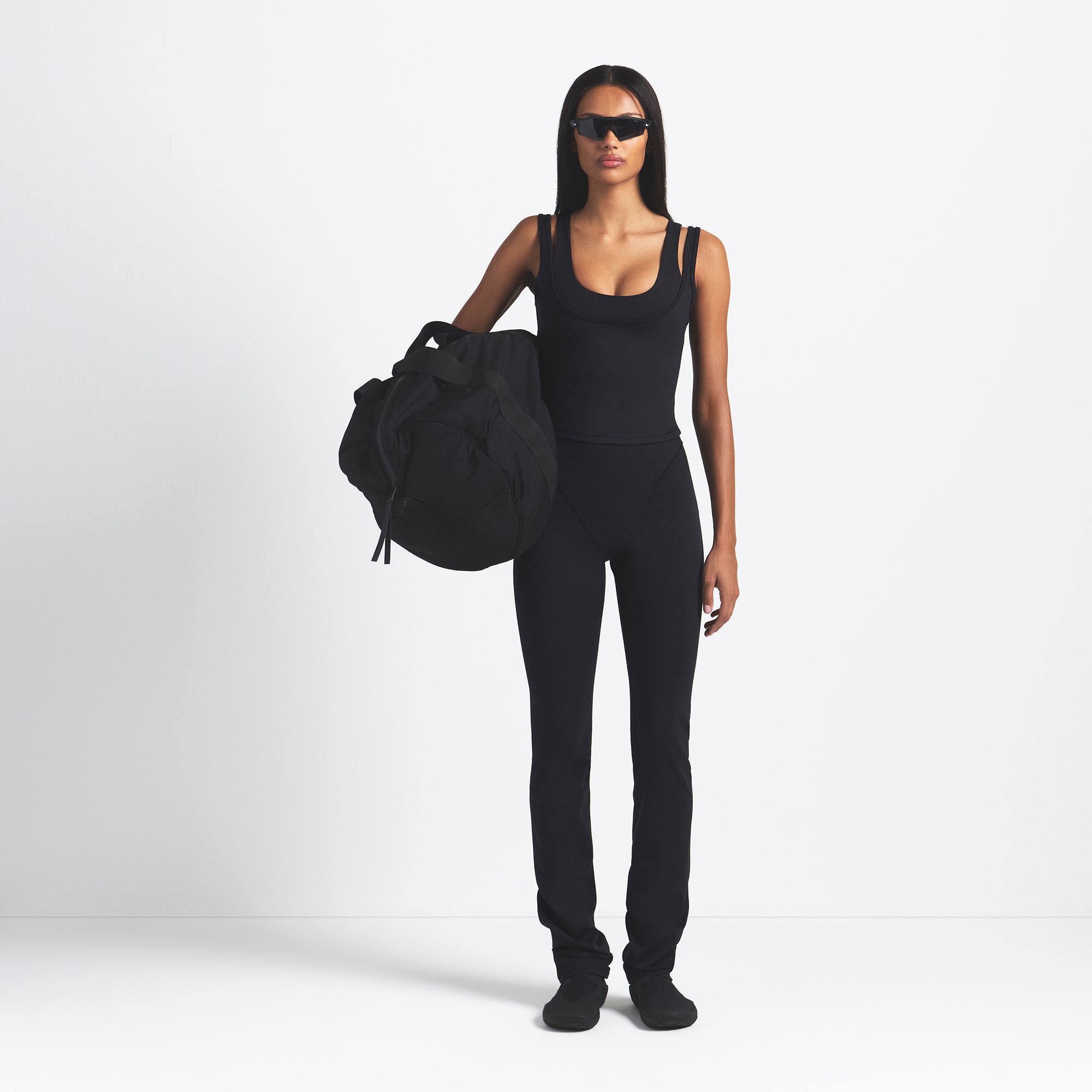 NikeSKIMS MATTE DOUBLE STRAP SCOOP TANK | OBSIDIAN - Sneaker Türkiye