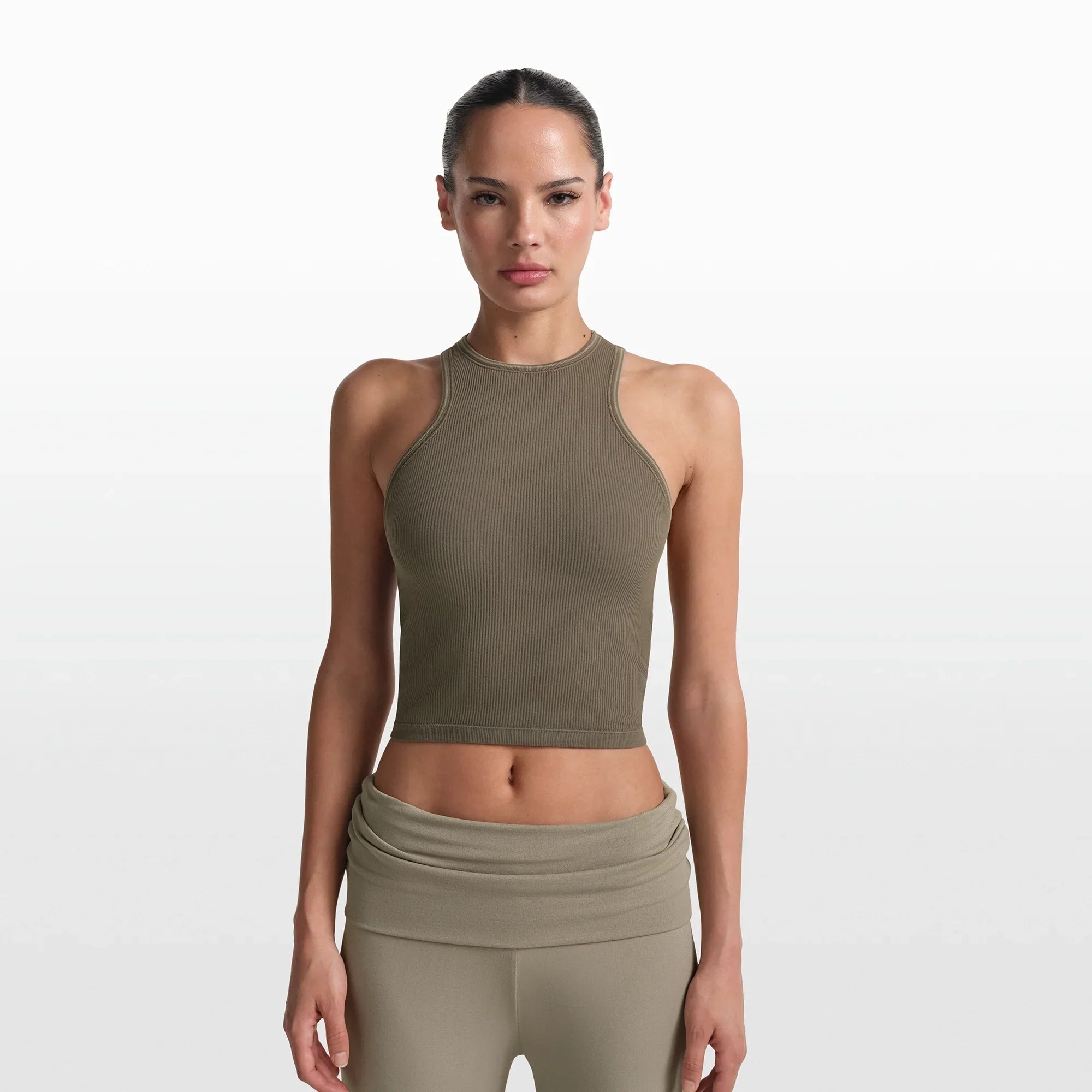 NikeSKIMS RIBBED SEAMLESS RACER FRONT TANK | DUSTY OAKMOSS - Sneaker Türkiye