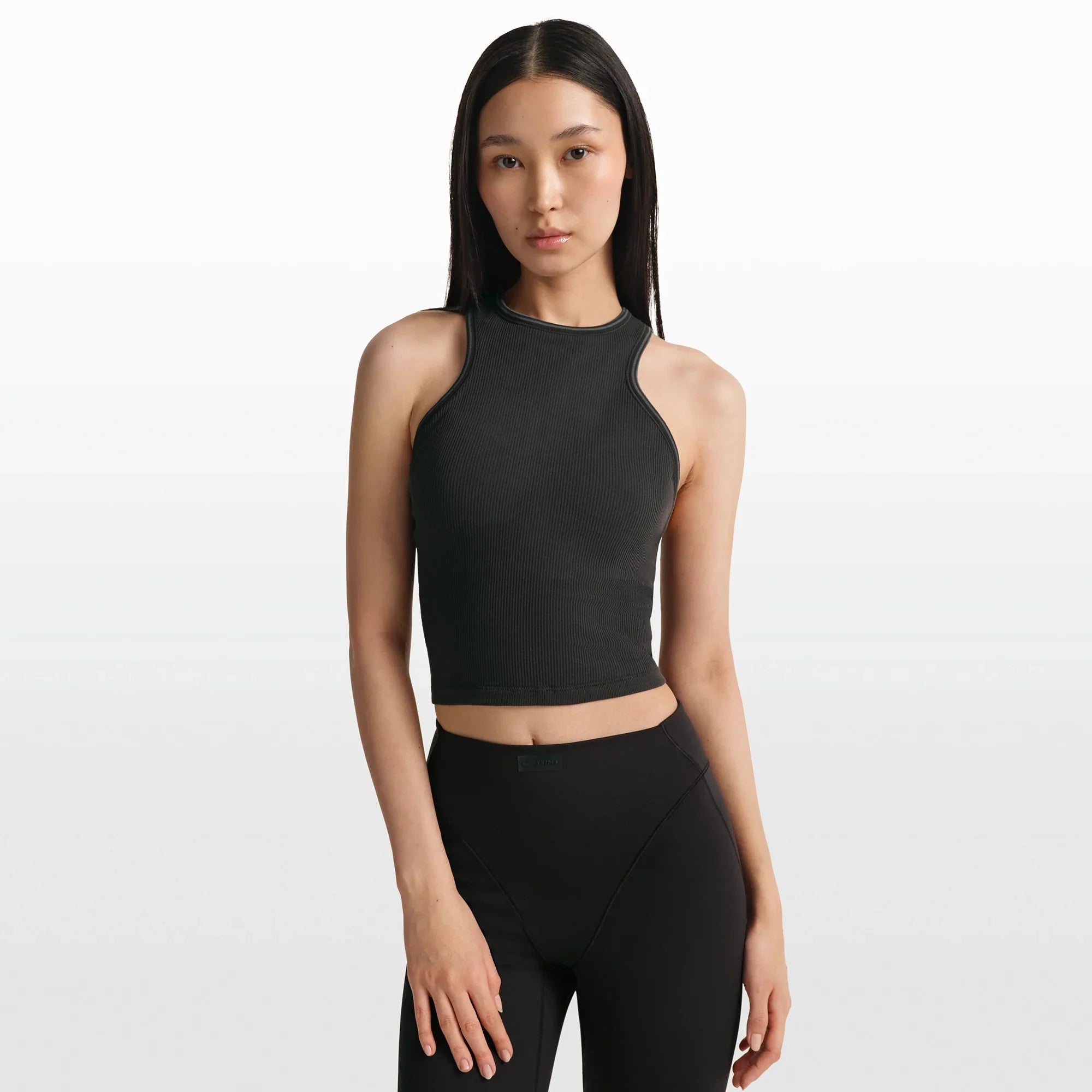 NikeSKIMS RIBBED SEAMLESS RACER FRONT TANK | OBSIDIAN - Sneaker Türkiye