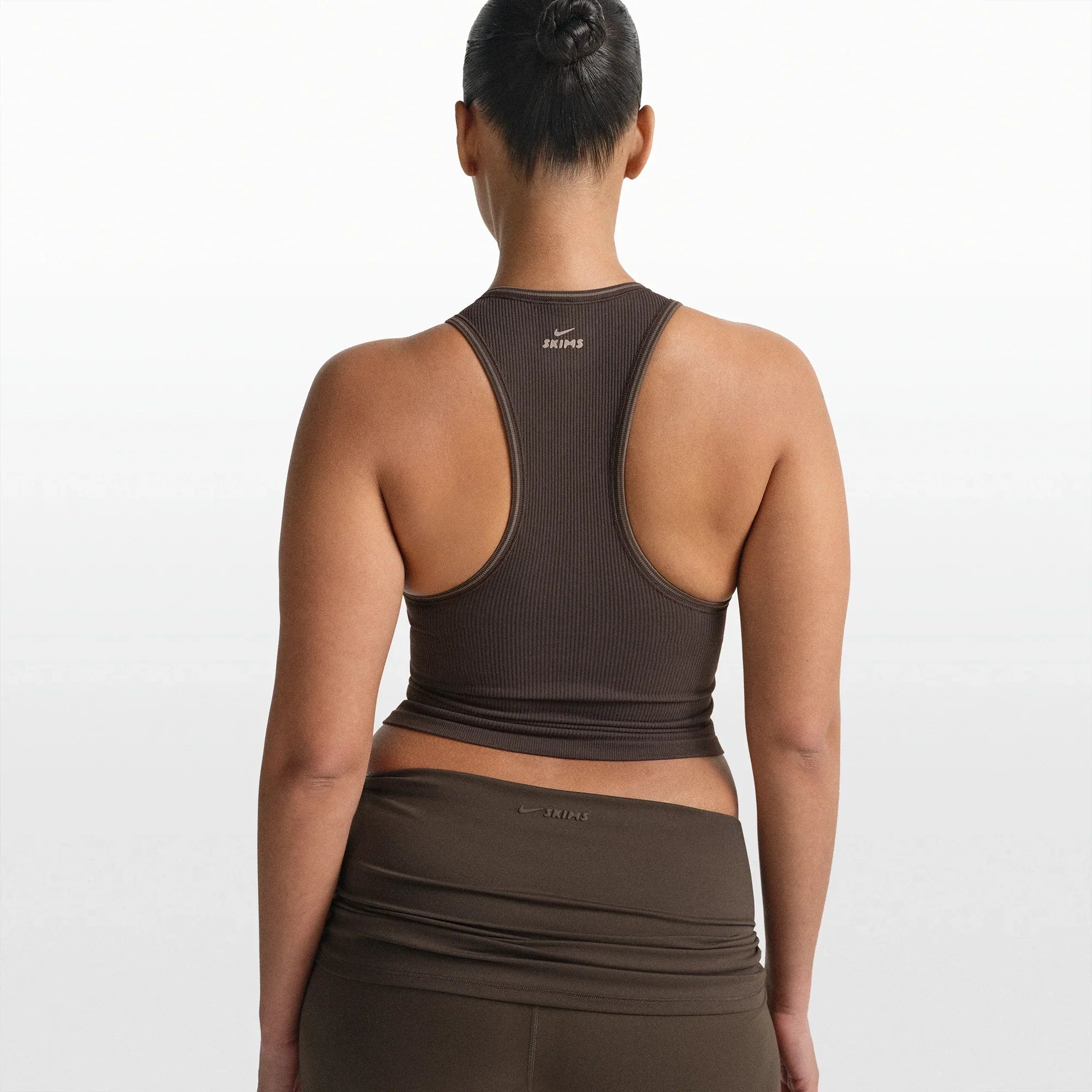 NikeSKIMS RIBBED SEAMLESS RACER FRONT TANK | PHOENIX - Sneaker Türkiye