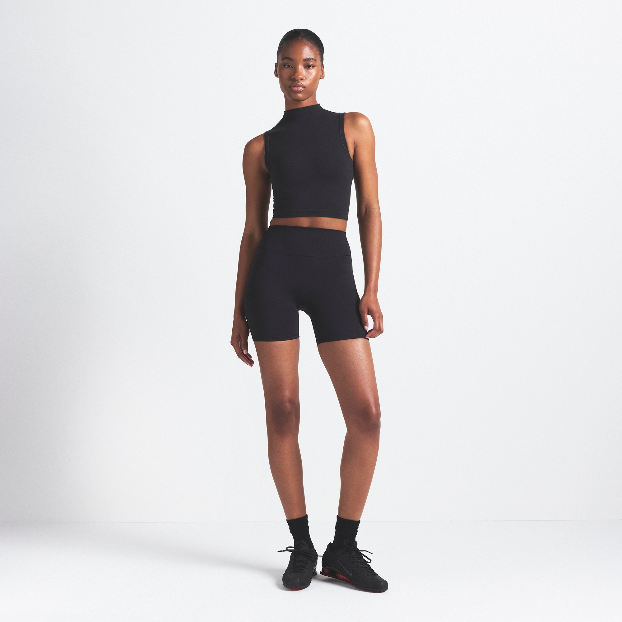 NikeSKIMS VINTAGE SEAMLESS MOCK NECK BRA TOP | OBSIDIAN - Sneaker Türkiye