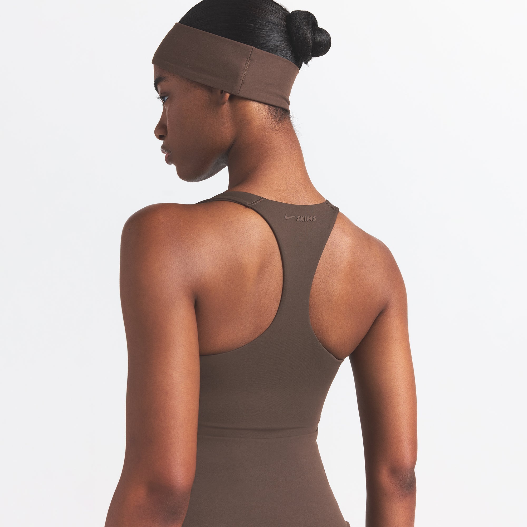 NikeSKIMS MATTE RACER BACK TANK | DARK SEPIA - Sneaker Türkiye