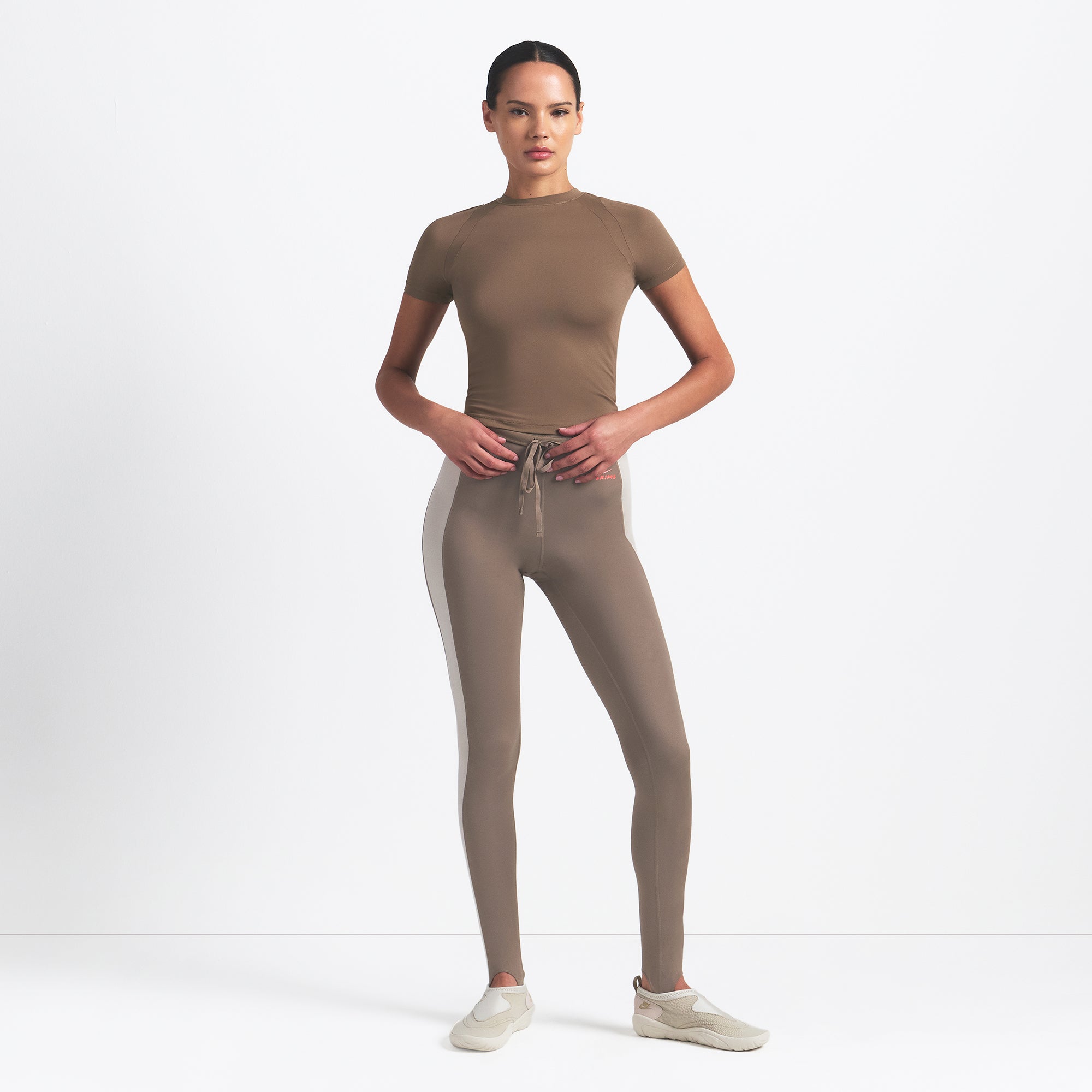 NikeSKIMS AIRY BABY TEE | MYRRH - Sneaker Türkiye