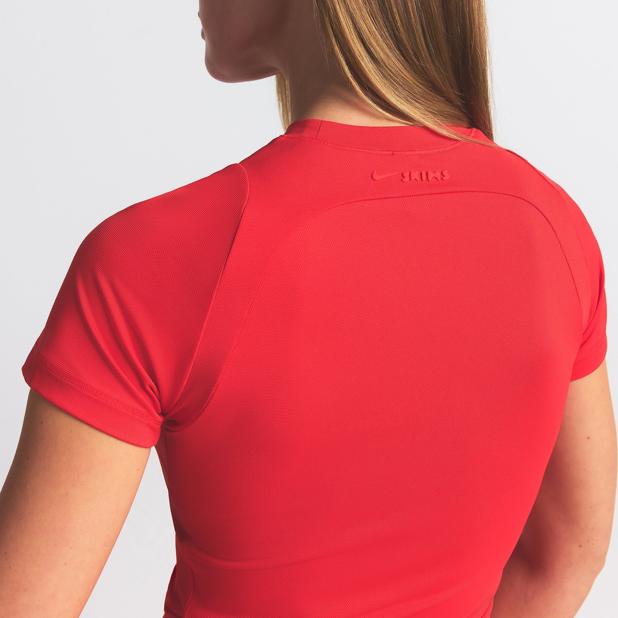 NikeSKIMS AIRY BABY TEE | RUBY - Sneaker Türkiye