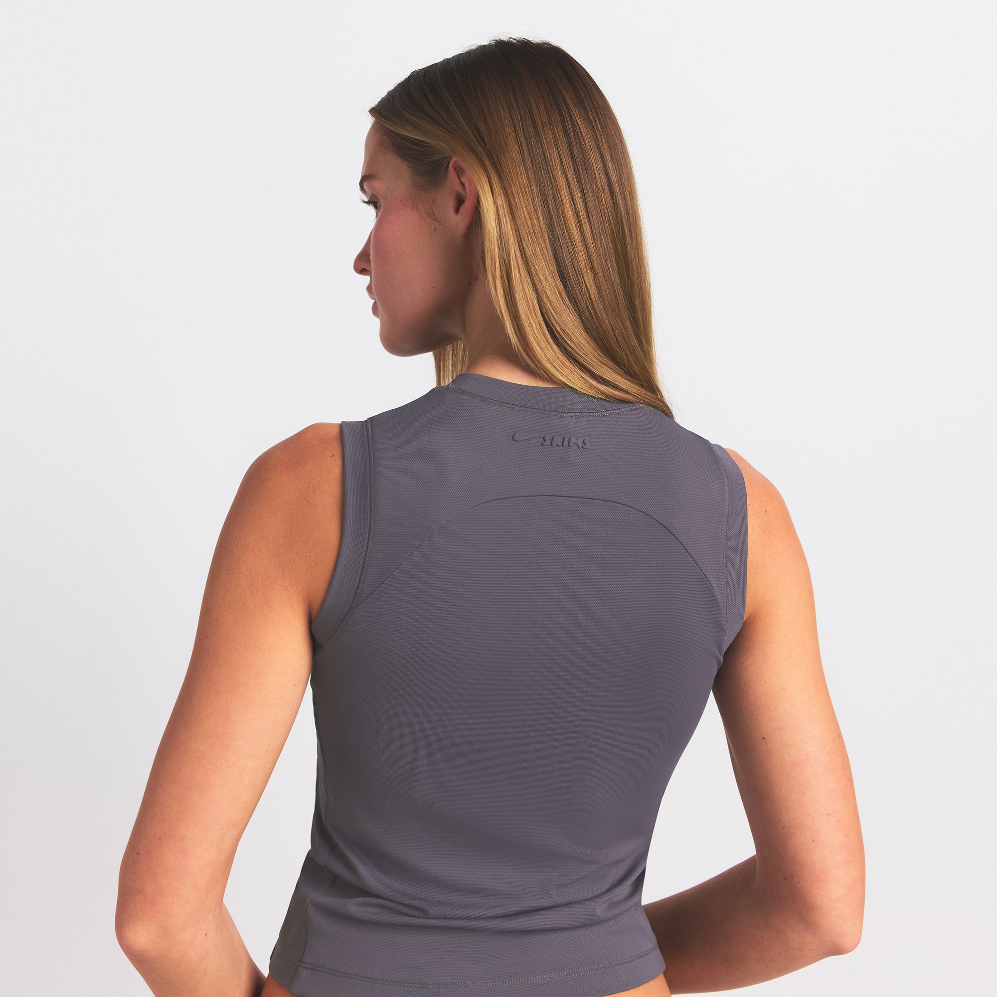NikeSKIMS AIRY MUSCLE TEE | RAVEN - Sneaker Türkiye