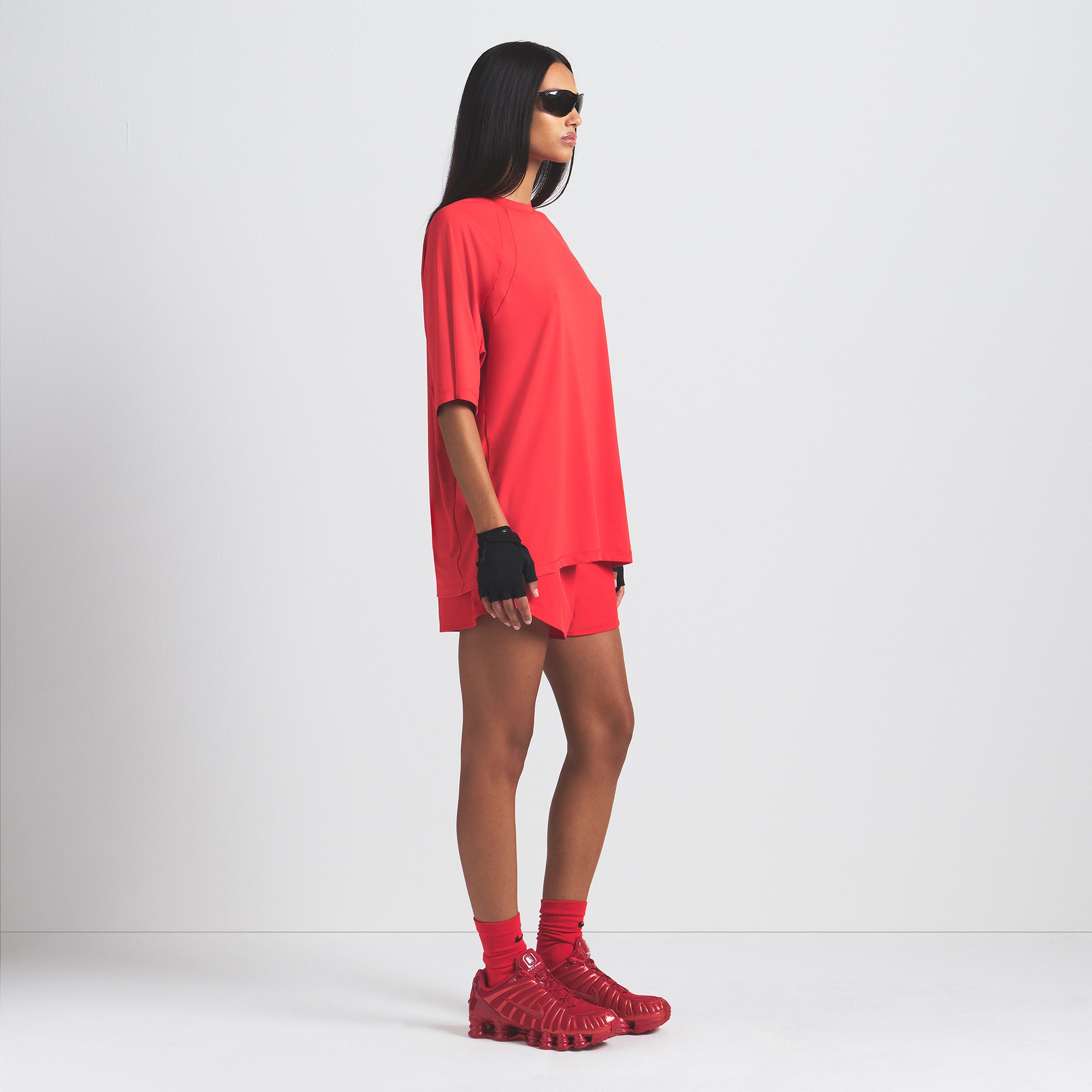 NikeSKIMS AIRY OVERBedenD TEE | RUBY - Sneaker Türkiye