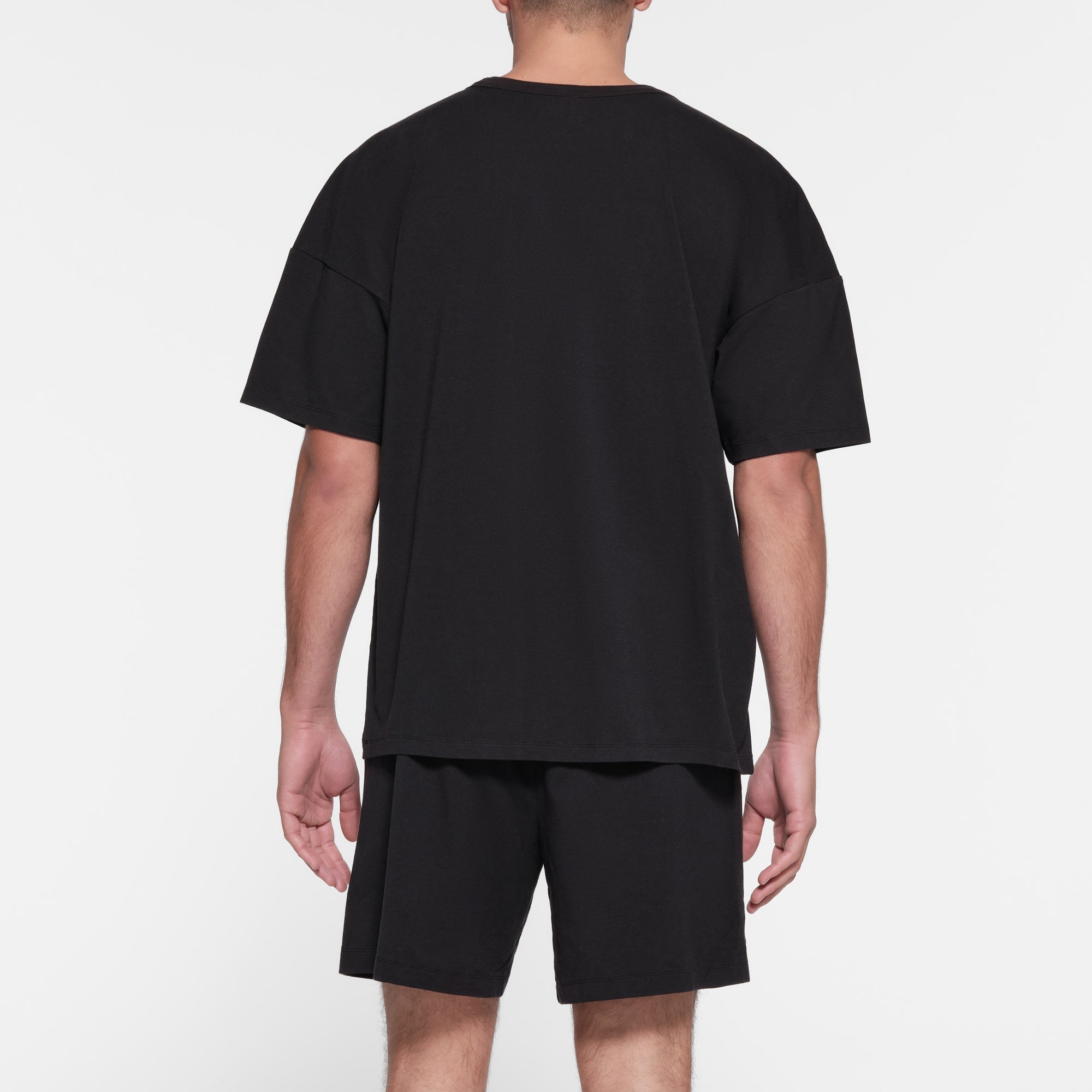 SKIMS JERSEY LOUNGE MENS OVERBedenD T-SHIRT | OBSIDIAN - Sneaker Türkiye