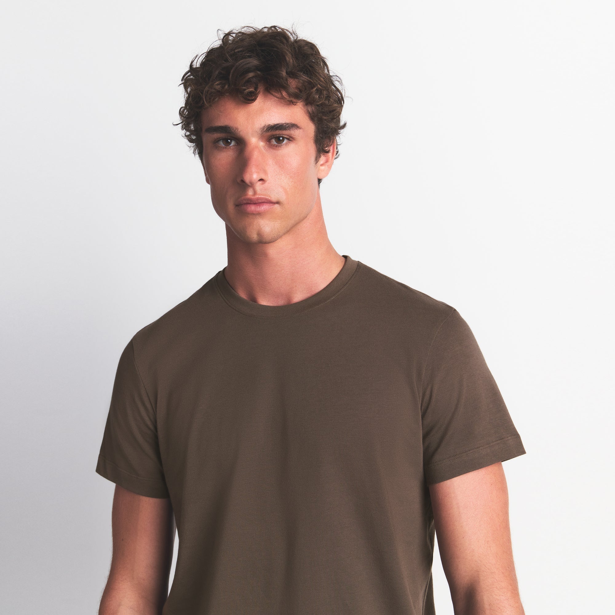 SKIMS COTTON MENS CLASSIC T-SHIRT | DRIFTWOOD - Sneaker Türkiye