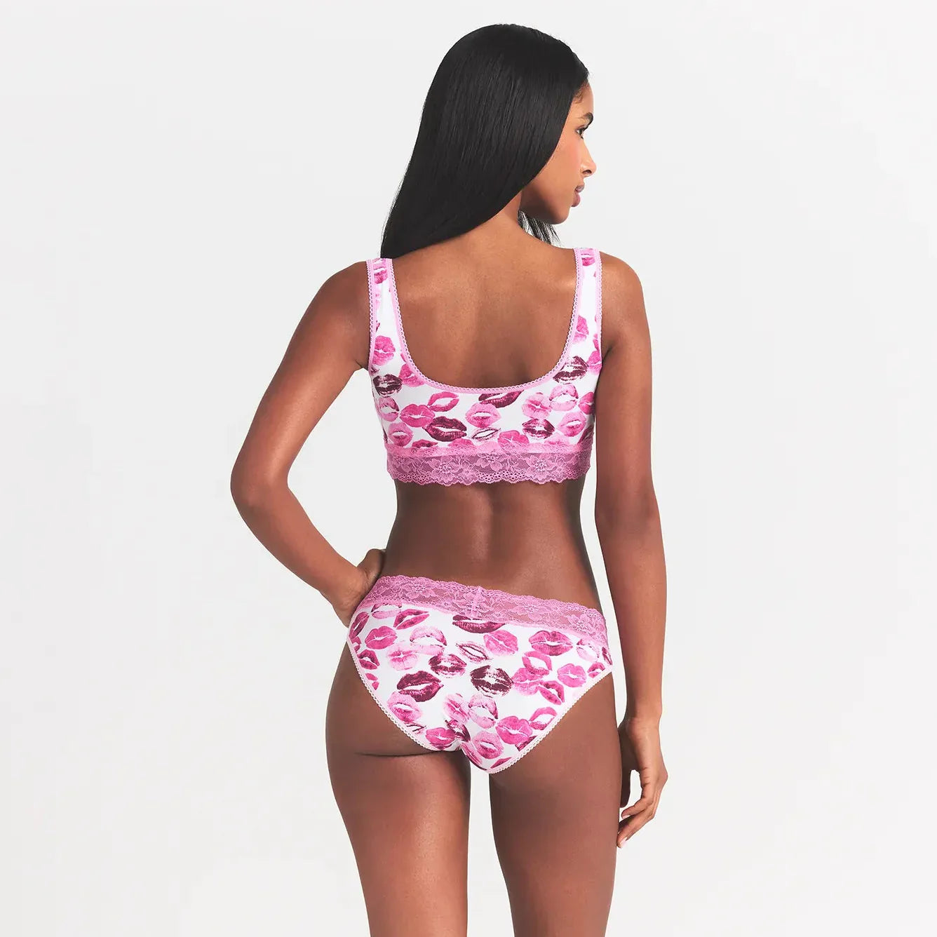 SKIMS LIGHTWEIGHT COTTON WIDE LACE BRIEF | PINK ALLOVER LIPSTICK - Sneaker Türkiye