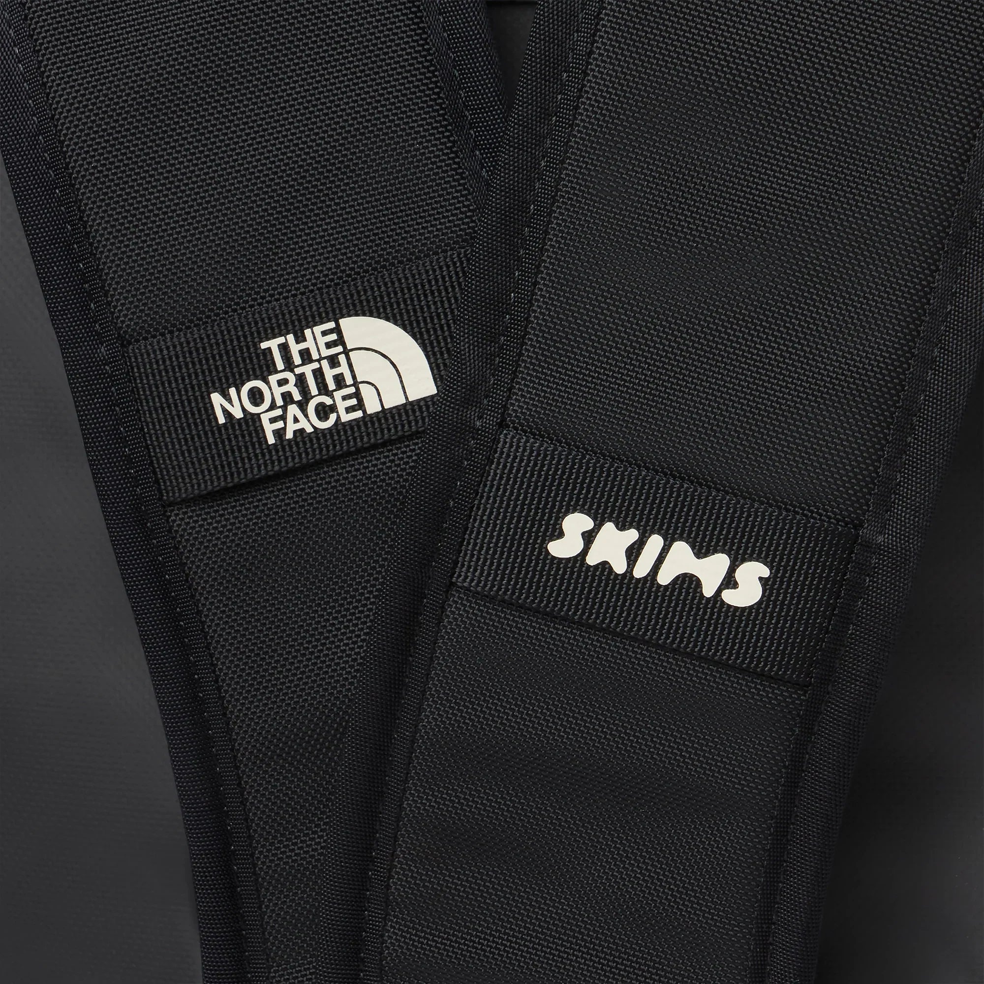THE NORTH FACE X SKIMS LARGE BASE CAMP DUFFLE BAG | ONYX - Sneaker Türkiye