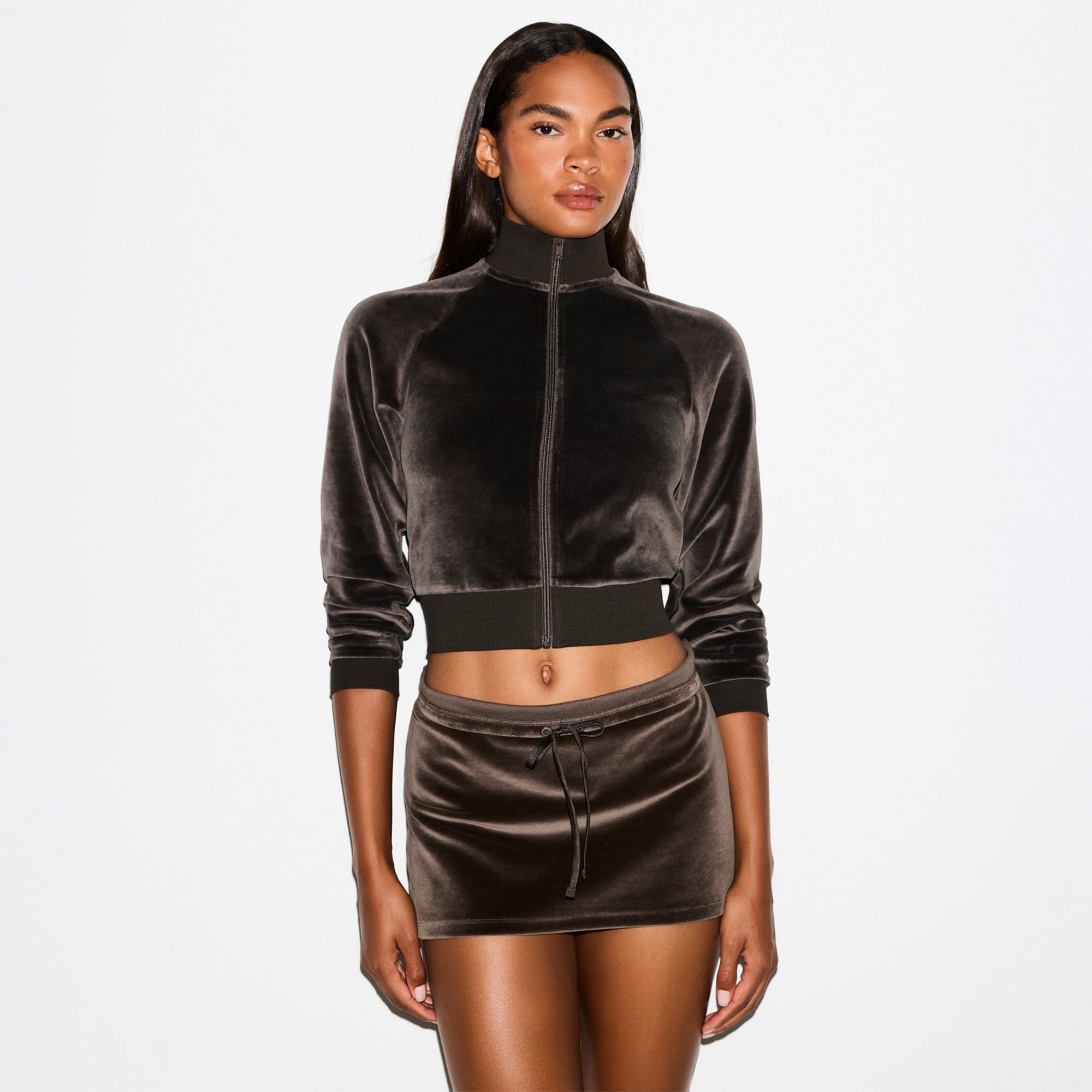 SKIMS VELOUR SHRUNKEN TRACK JACKET | DARK SEPIA - Sneaker Türkiye