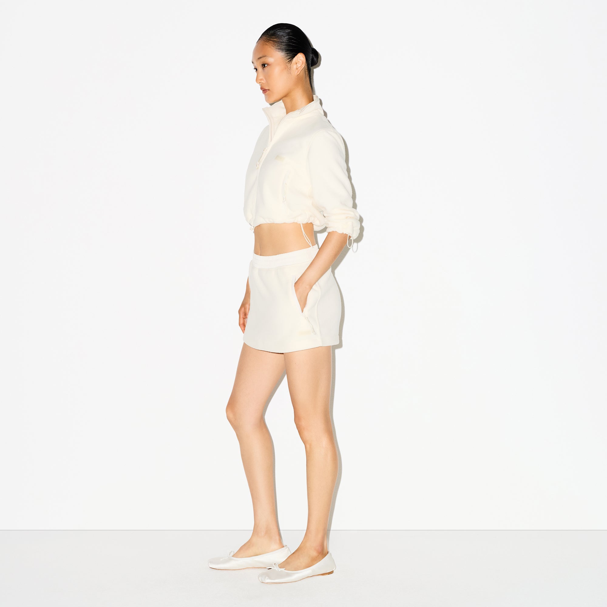 SKIMS OUTDOOR FLEECE CROPPED 3/4 SLEEVE JACKET | ECRU - Sneaker Türkiye