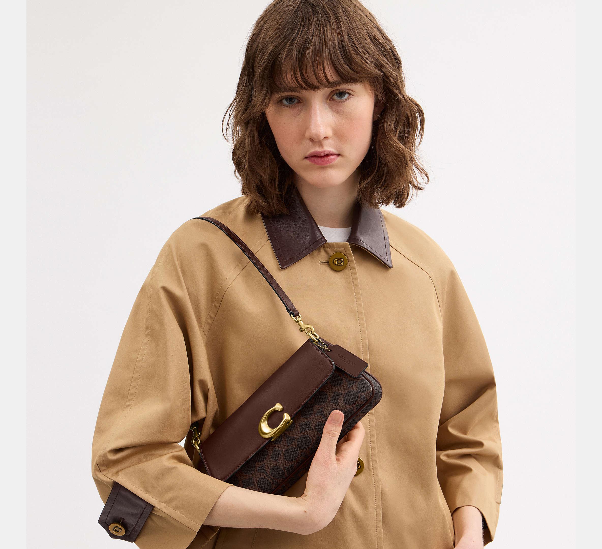 Coach Jet Shoulder Bag In Signature – Coated Canvas/Brass/Maple - Sneaker Türkiye