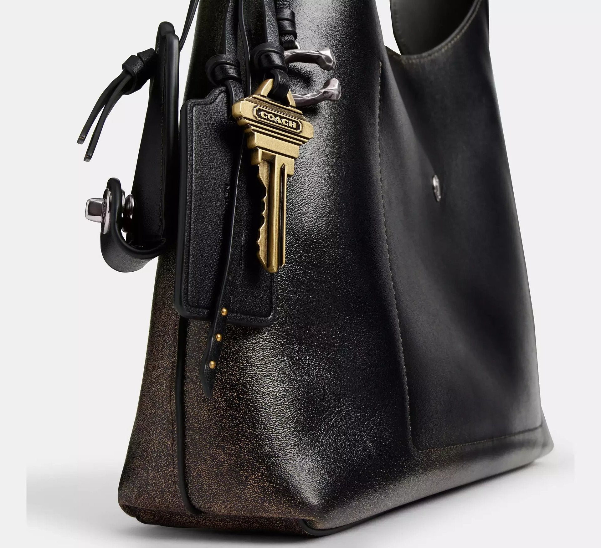 Coach Brooklyn Shoulder Bag 28 In Loved Leather – Silver/Black Brown - Sneaker Türkiye