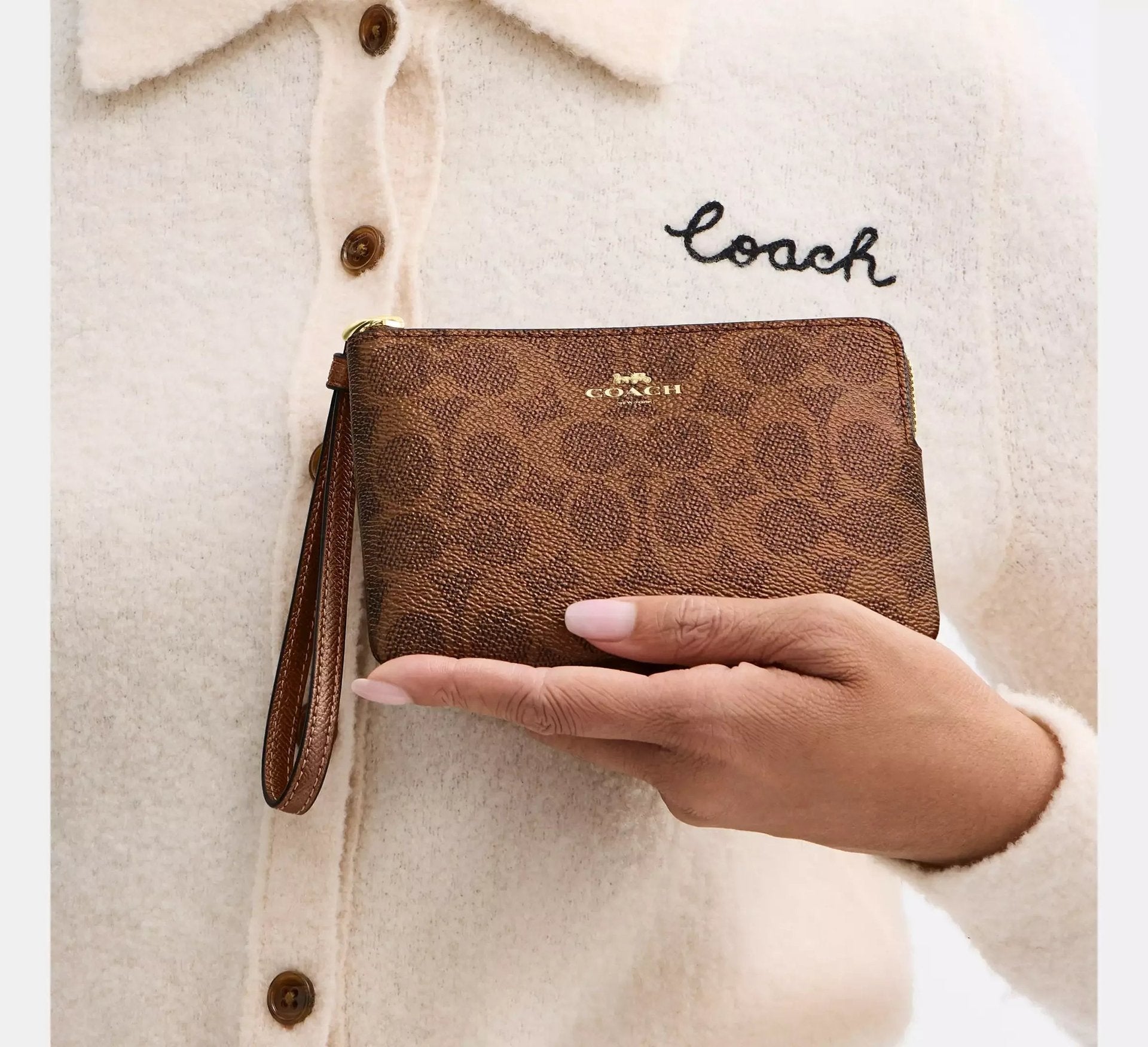 Coach Corner Zip Wristlet In Signature – Gold/Brown/Copper - Sneaker Türkiye