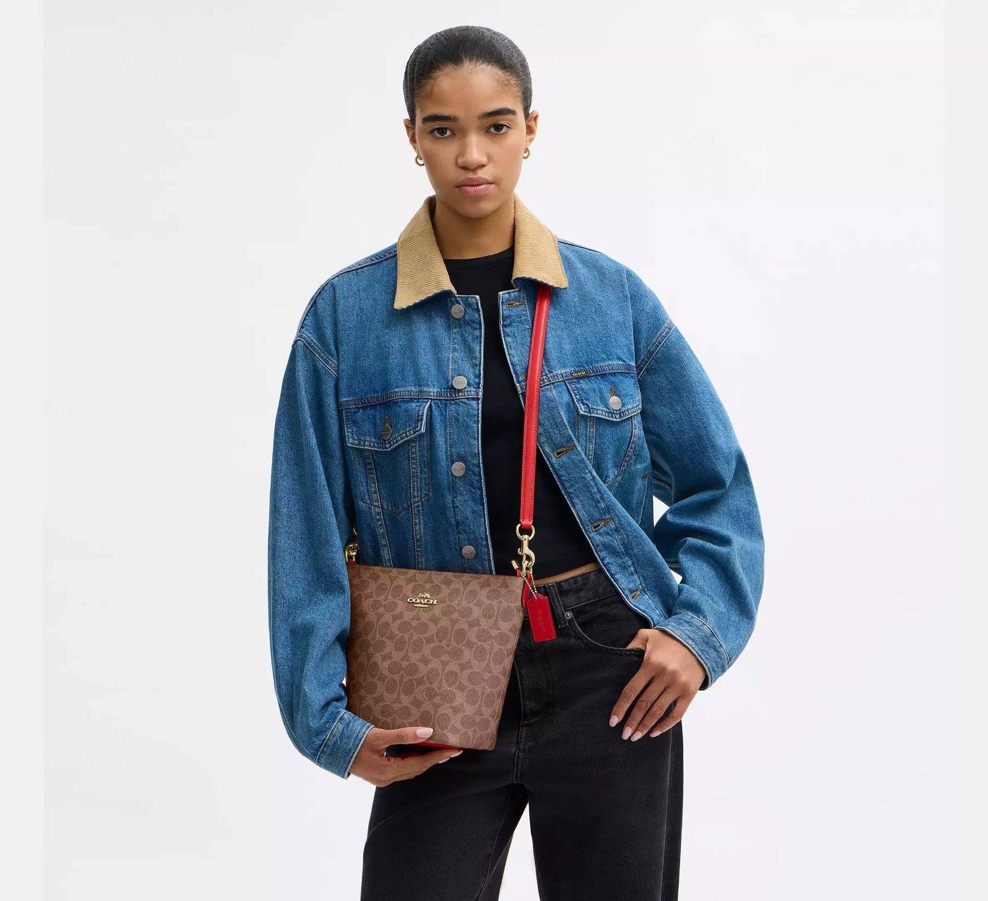 Coach Logan Duffle Bag In Signature – Gold/Tan/Carnation - Sneaker Türkiye