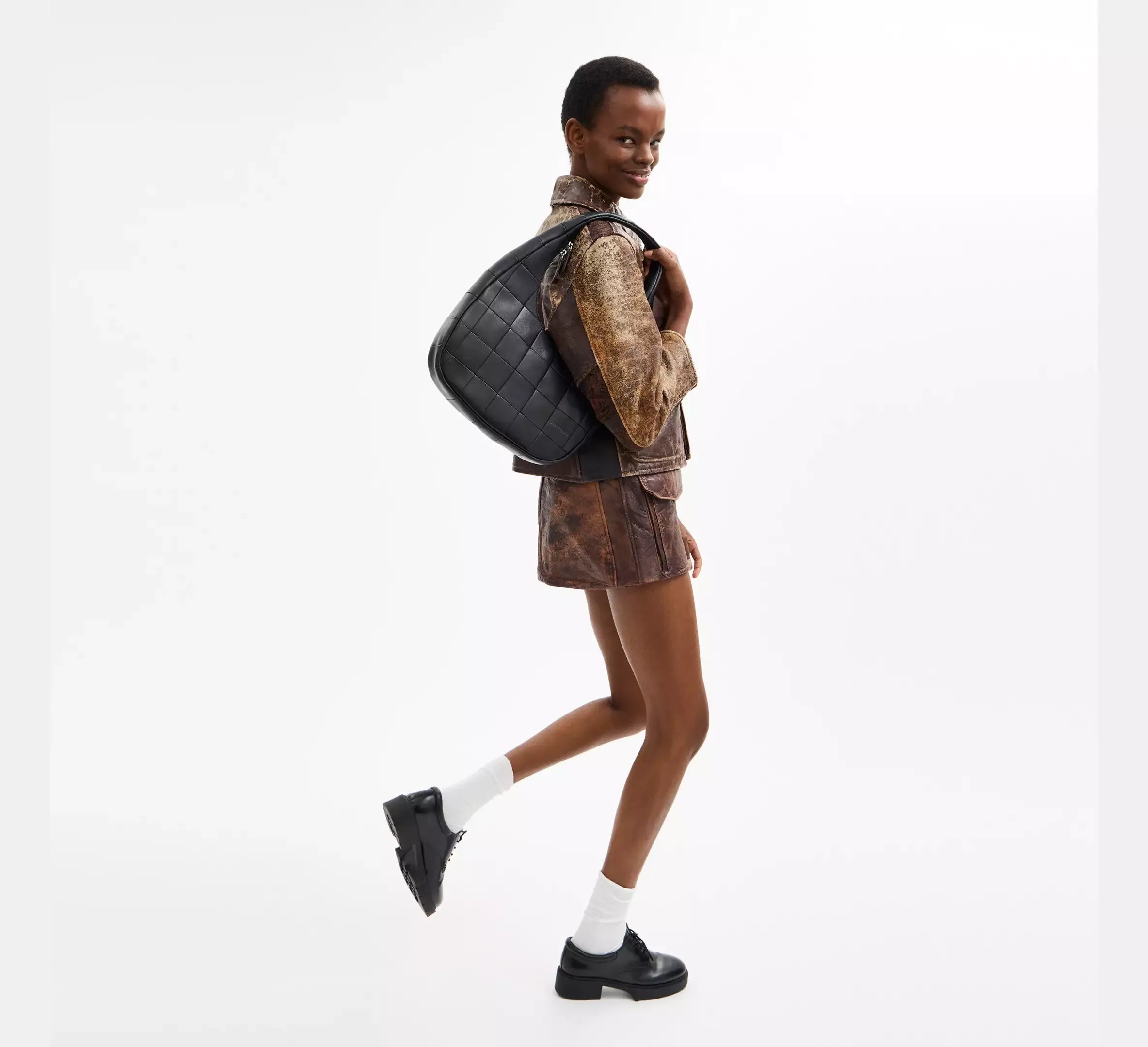 Coach Alter/Ego Crescent Shoulder Bag In Upcrafted Leather – Leather/Black - Sneaker Türkiye