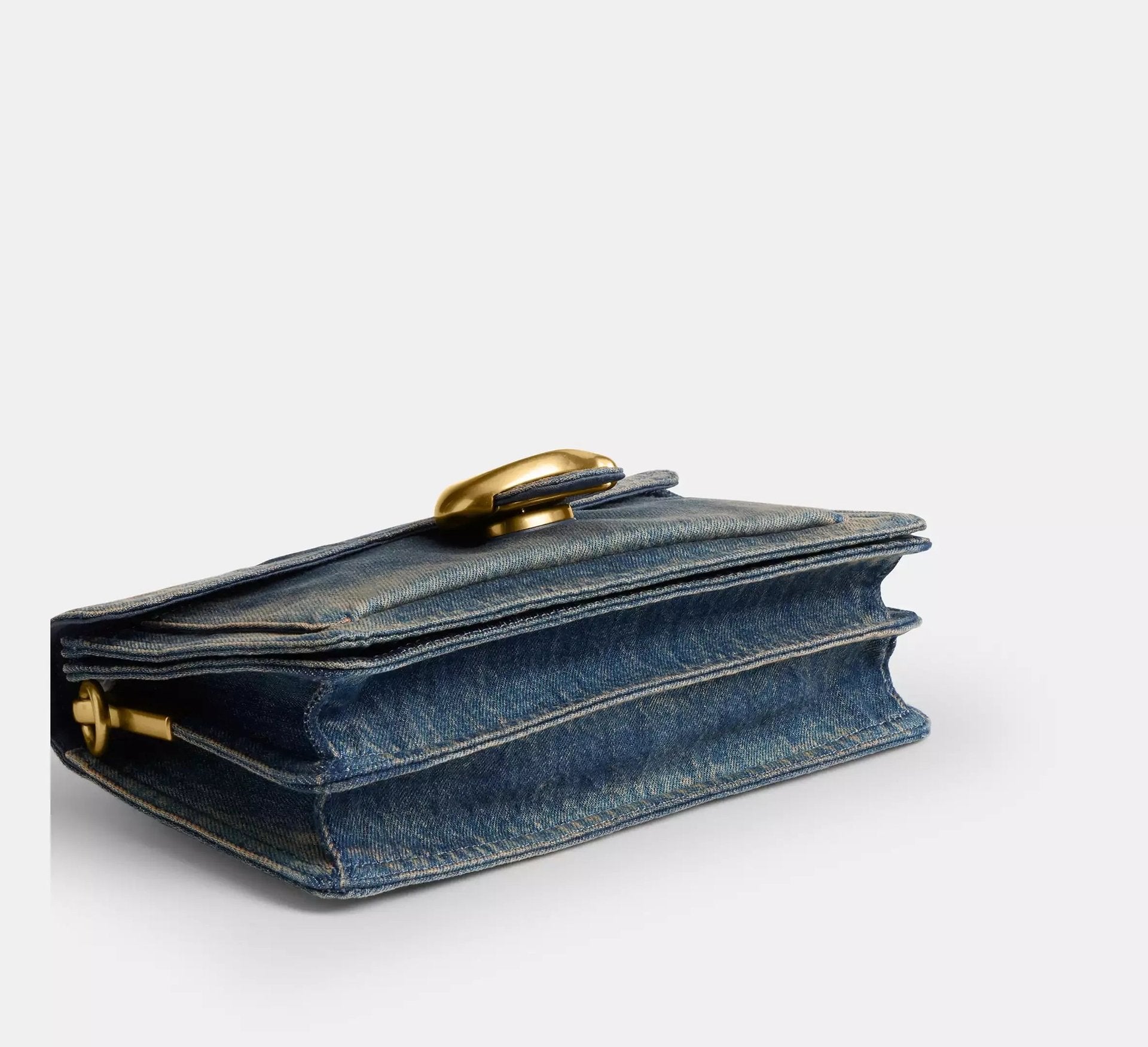 Coach Tabby Shoulder Bag 26 In Regenerative Cotton Denim – Denim/Brass/Dark Indigo - Sneaker Türkiye