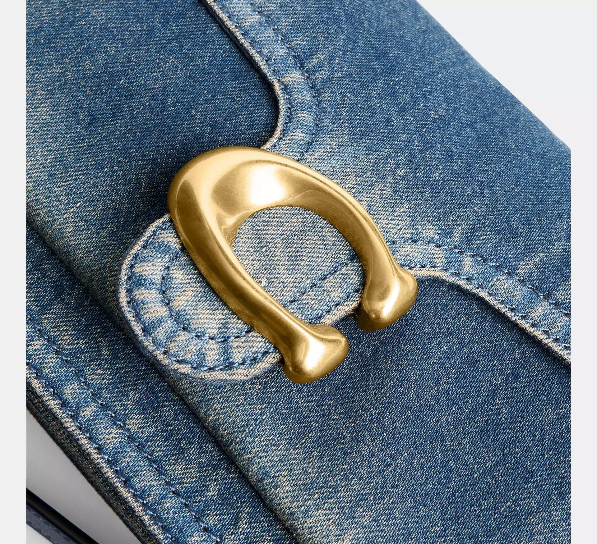 Coach Tabby Shoulder Bag 26 In Regenerative Cotton Denim – Denim/Brass/Dark Indigo - Sneaker Türkiye