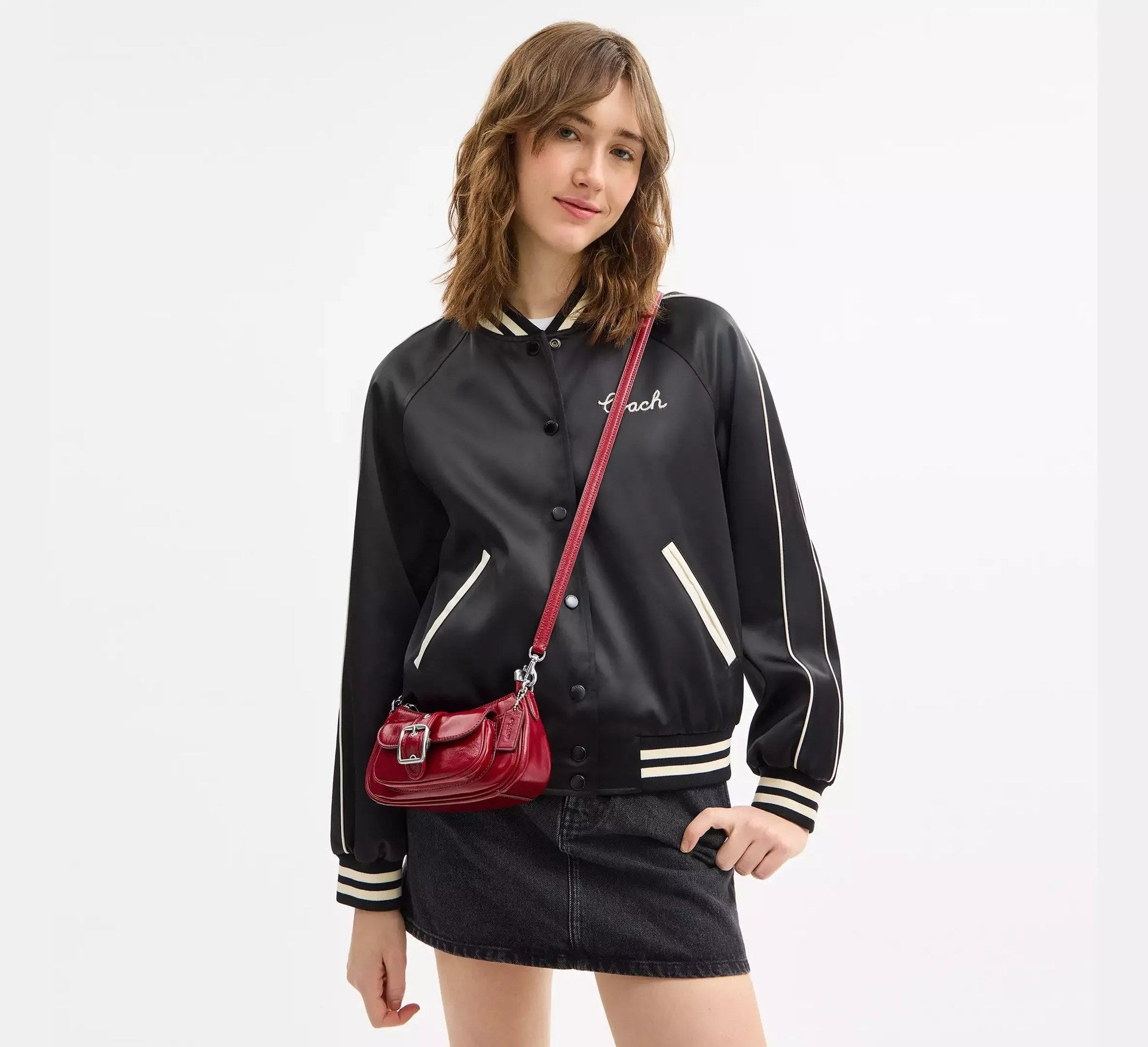 Coach Ashton Mini Shoulder Bag – Silver/Dark Cardinal - Sneaker Türkiye