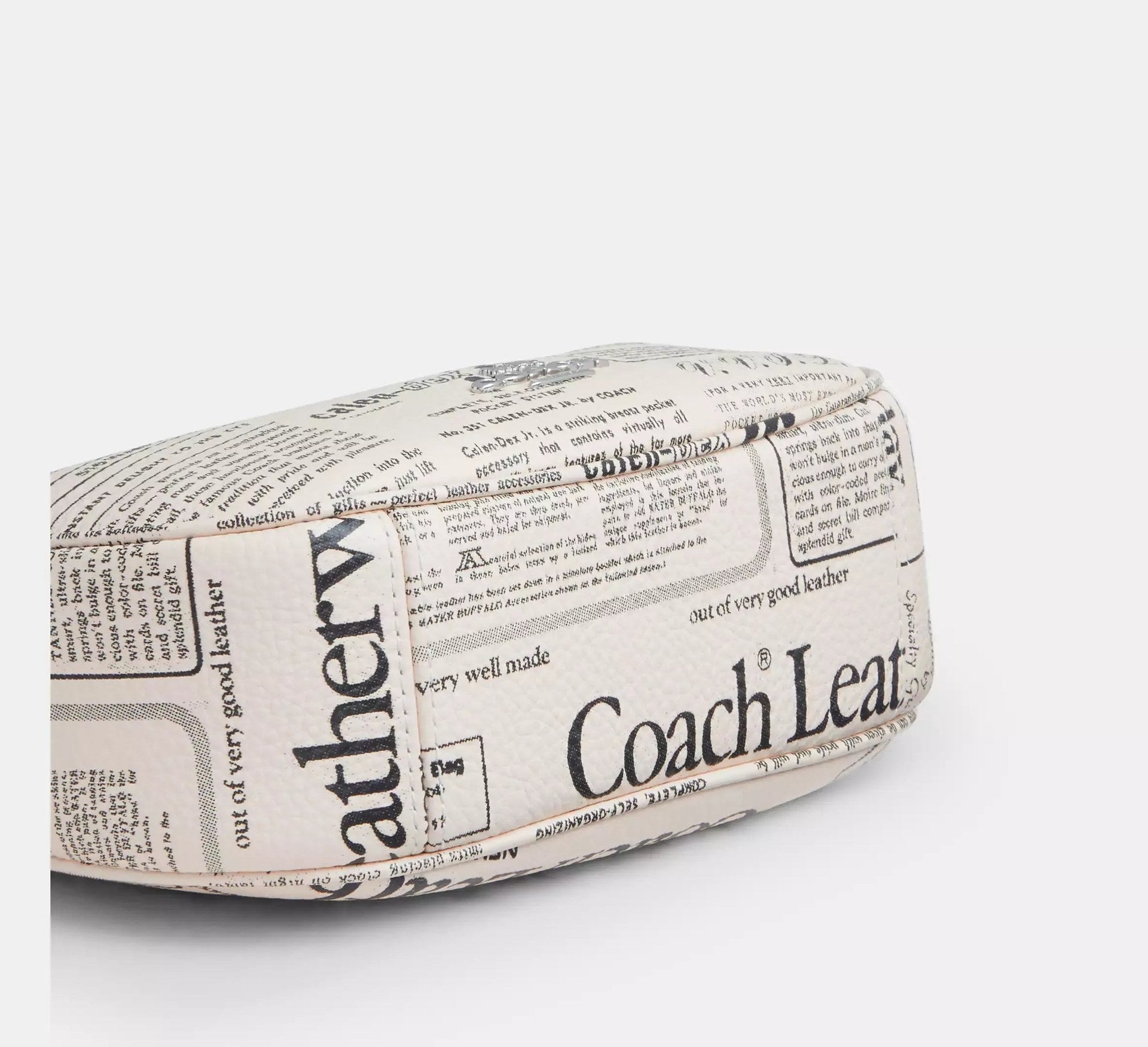 Coach Carmen Mini Crossbody Bag With Newspaper Print – Silver/Chalk Multi - Sneaker Türkiye