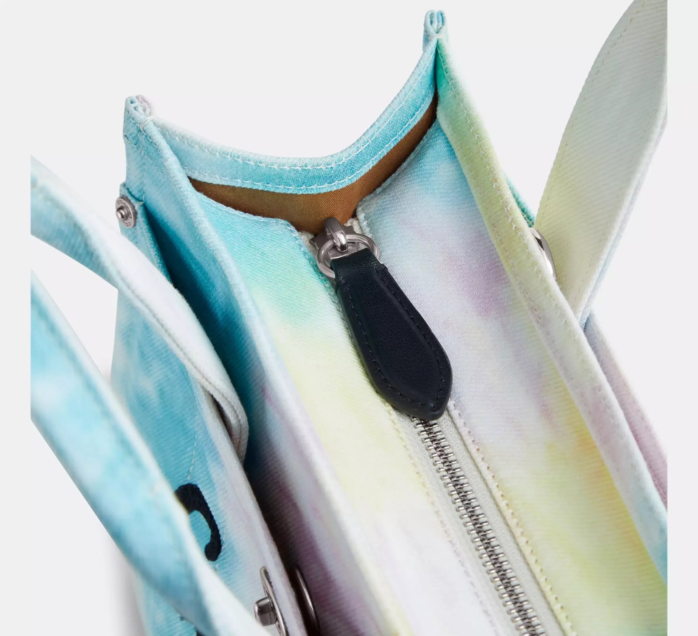 Coach Cargo Tote Bag 26 With Rainbow Tie-Dye Print – Silver/Multi - Sneaker Türkiye