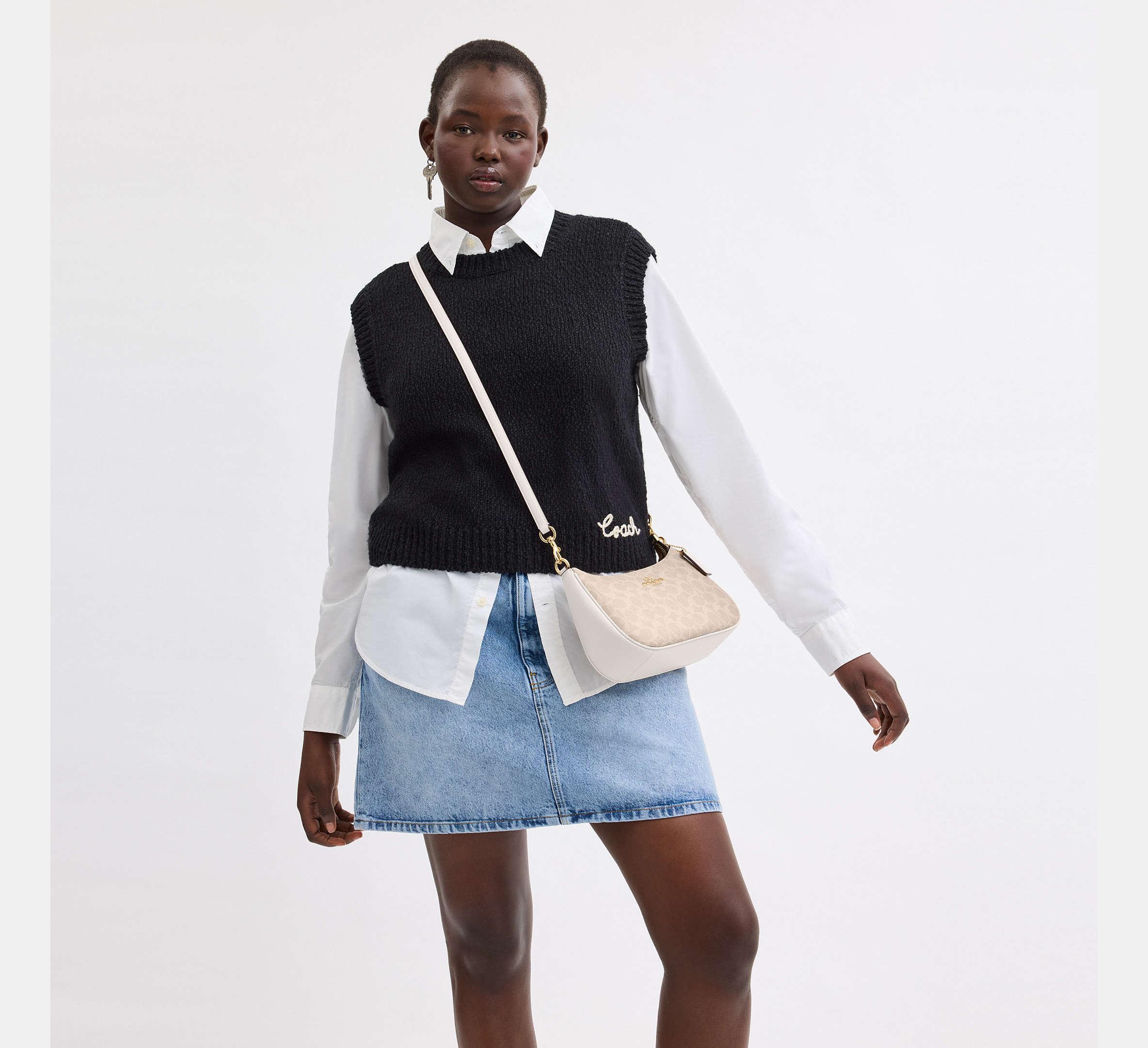 Coach Teri Shoulder Bag In Signature Gold/Sand/Chalk - Sneaker Türkiye