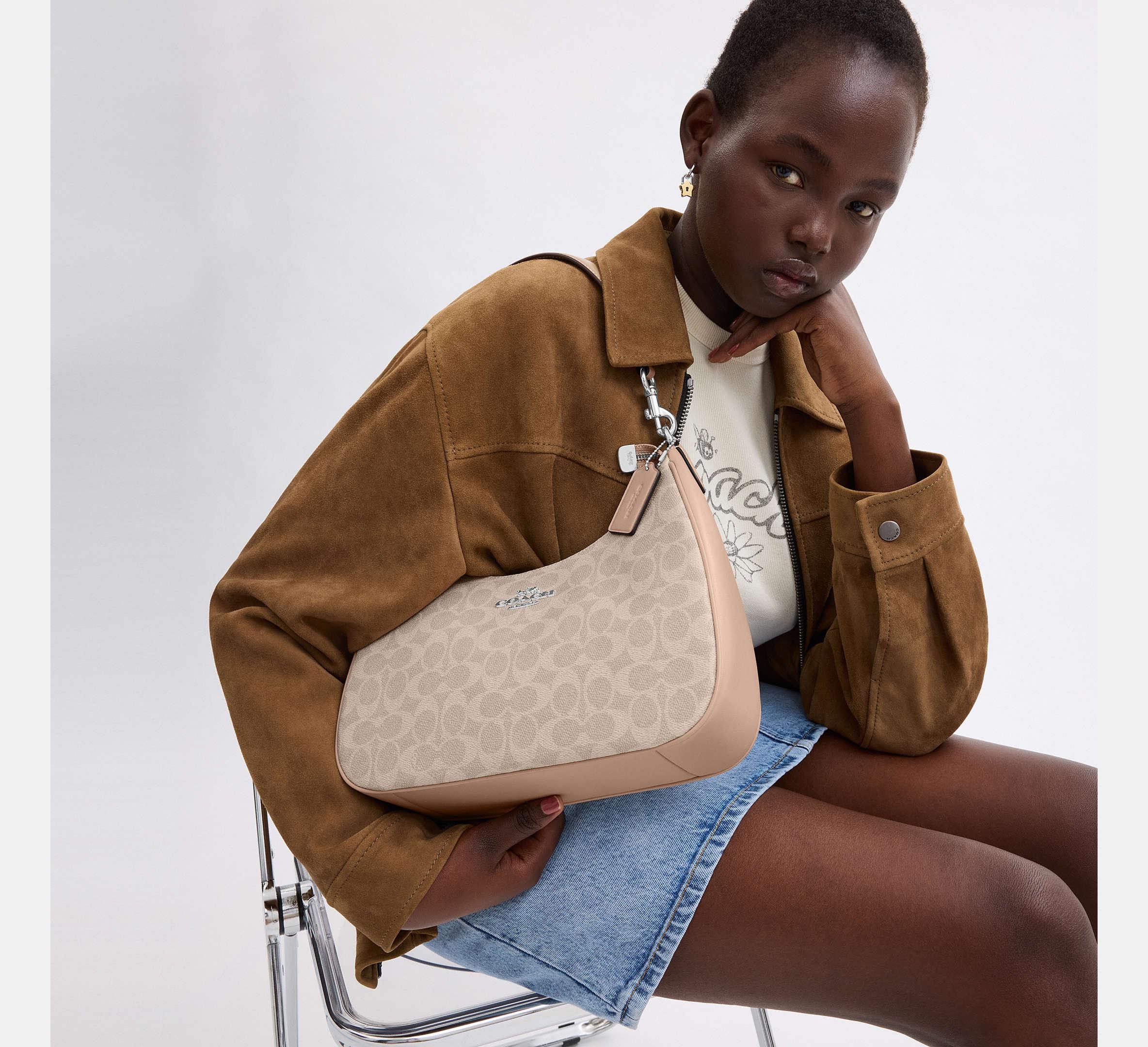 Coach Teri Hobo Bag In Signature – Silver/Sand/Taupe - Sneaker Türkiye