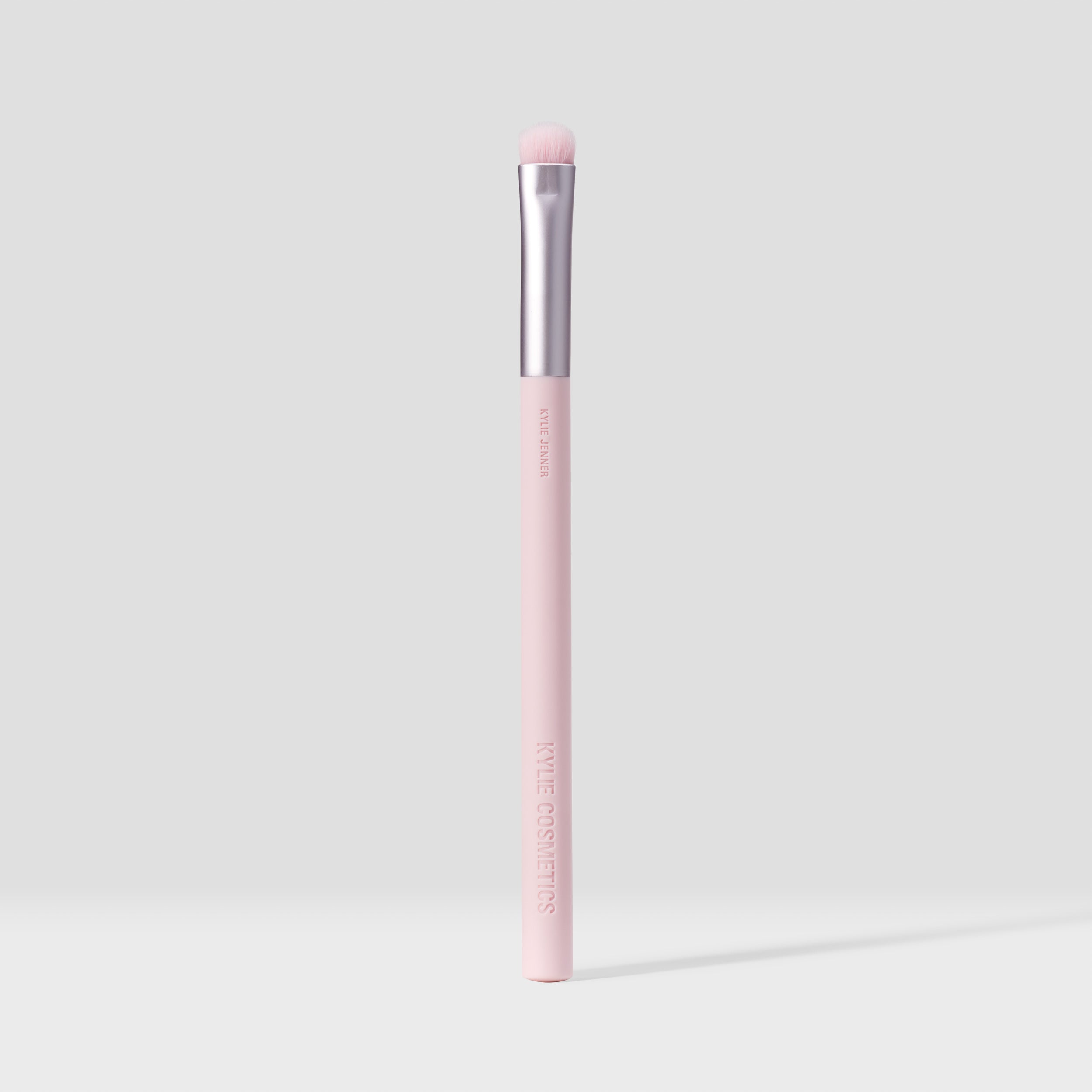 Kylie Eyeshadow Shader Brush 06 - Sneaker Türkiye