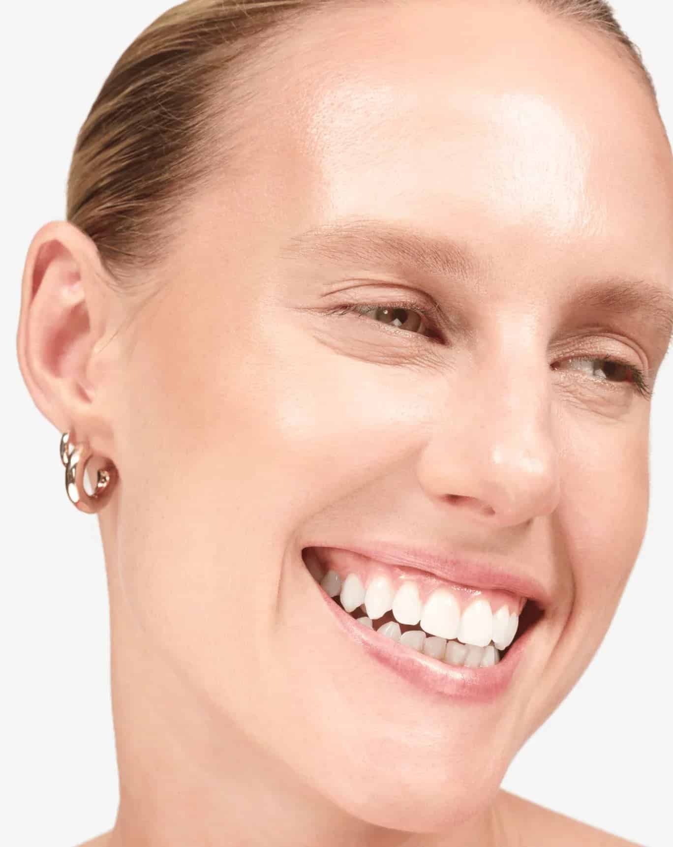 Glossier Cloud Paint – Bronzer - Sneaker Türkiye