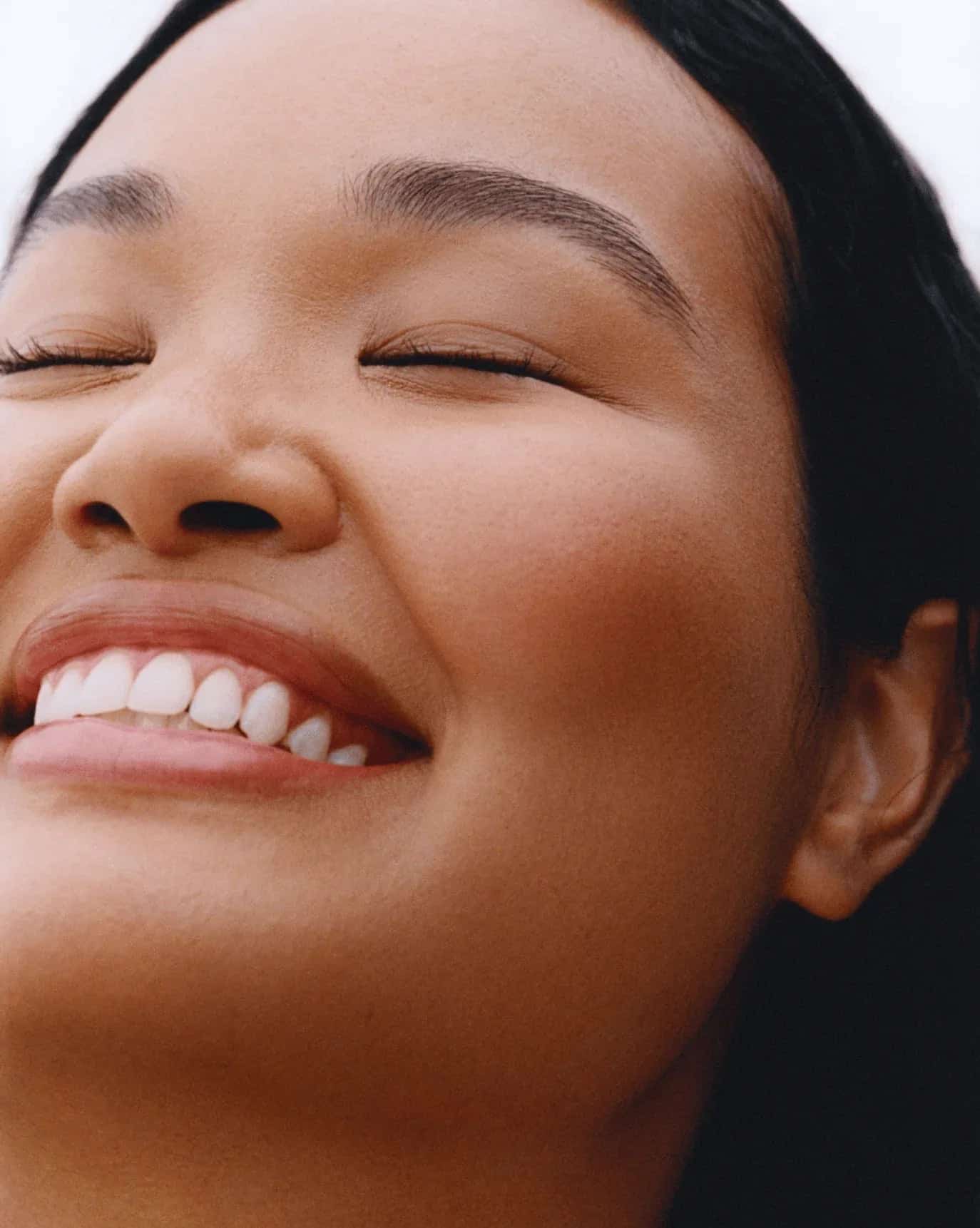 Glossier Cloud Paint – Bronzer - Sneaker Türkiye