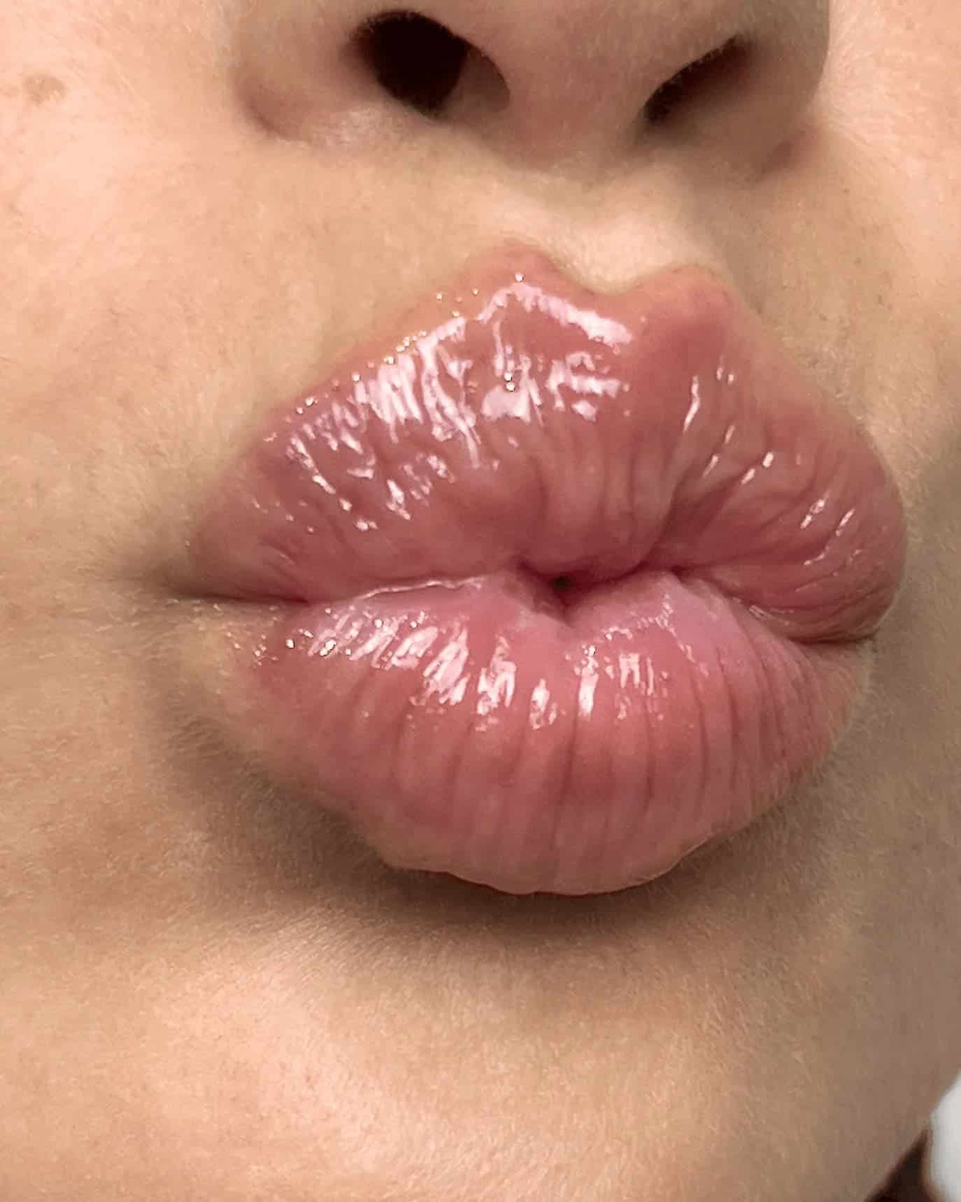 Glossier Lip Gloss – Dudak Parlatıcı - Sneaker Türkiye