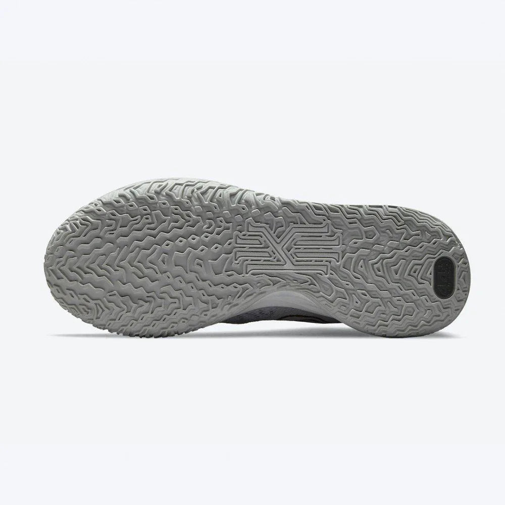 Kyrie 7 Championship yazısını büyük harflerle şöyle yazabilirsiniz: **KYRIE 7 CHAMPIONSHIP** - Sneaker Türkiye